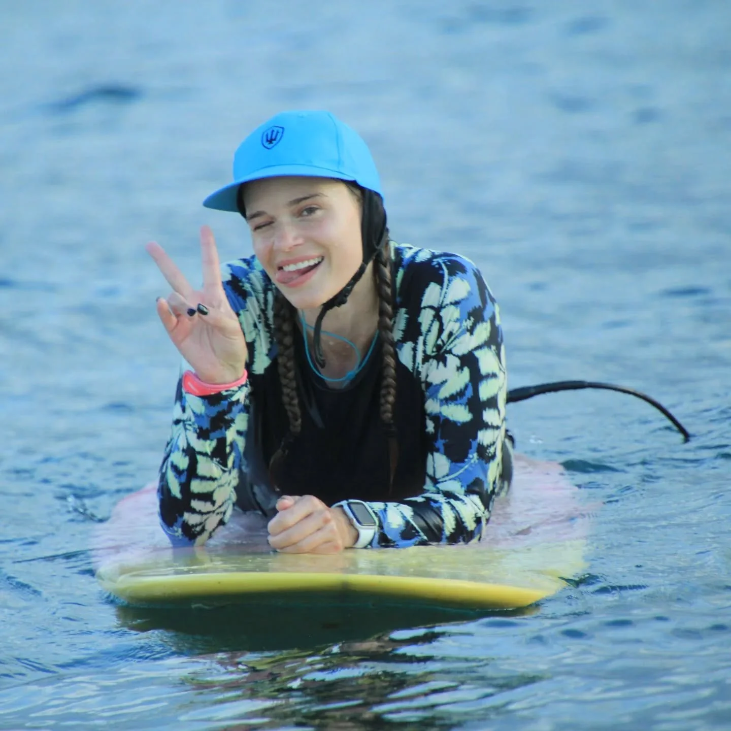 Surfing = Mood upgraded 🏄&zwj;♀️✌️🌞

📍Gerupuk | Lombok