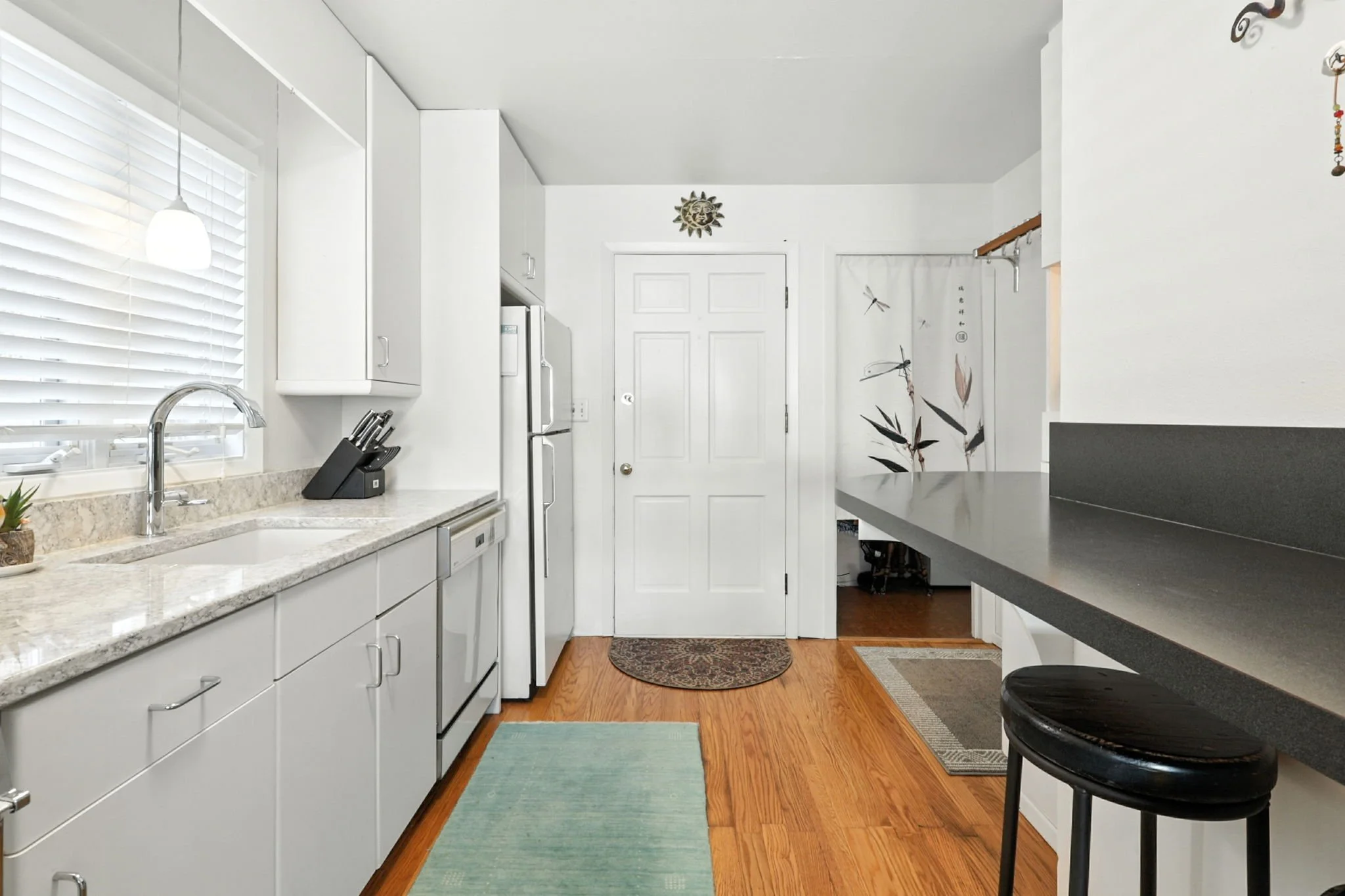 7-web-or-mls-Address Here-6.jpg