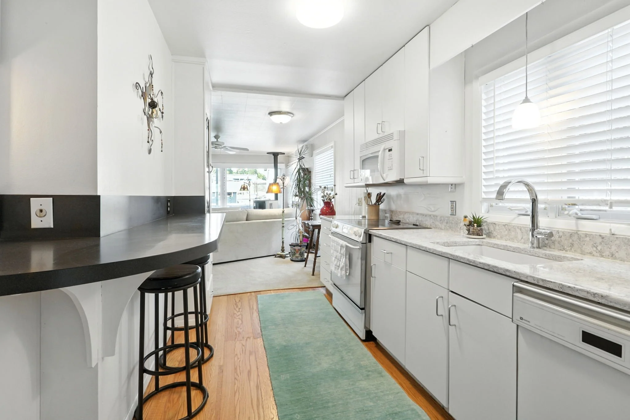 10-web-or-mls-Address Here-9.jpg