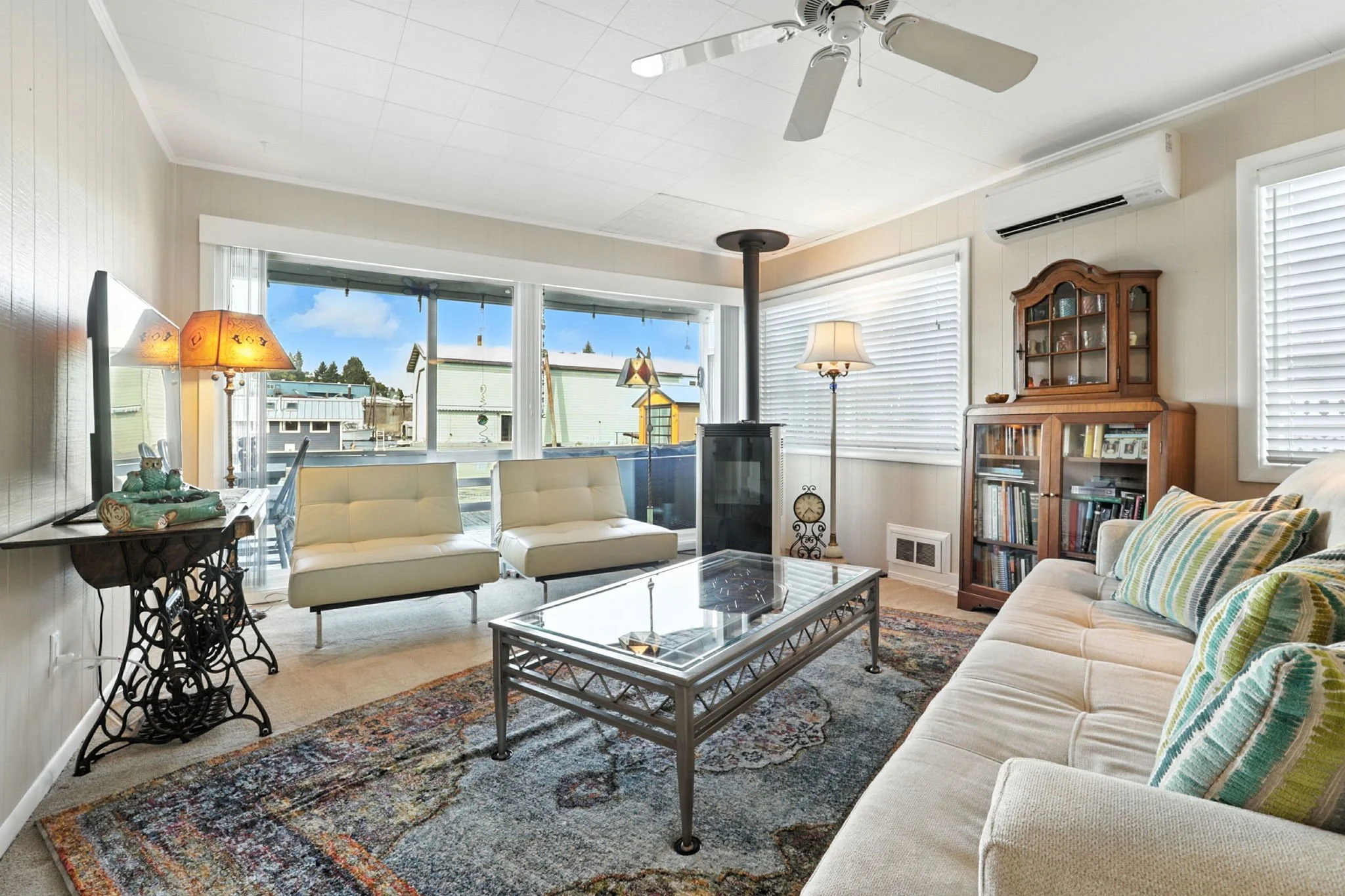 13-web-or-mls-Address Here-12.jpg