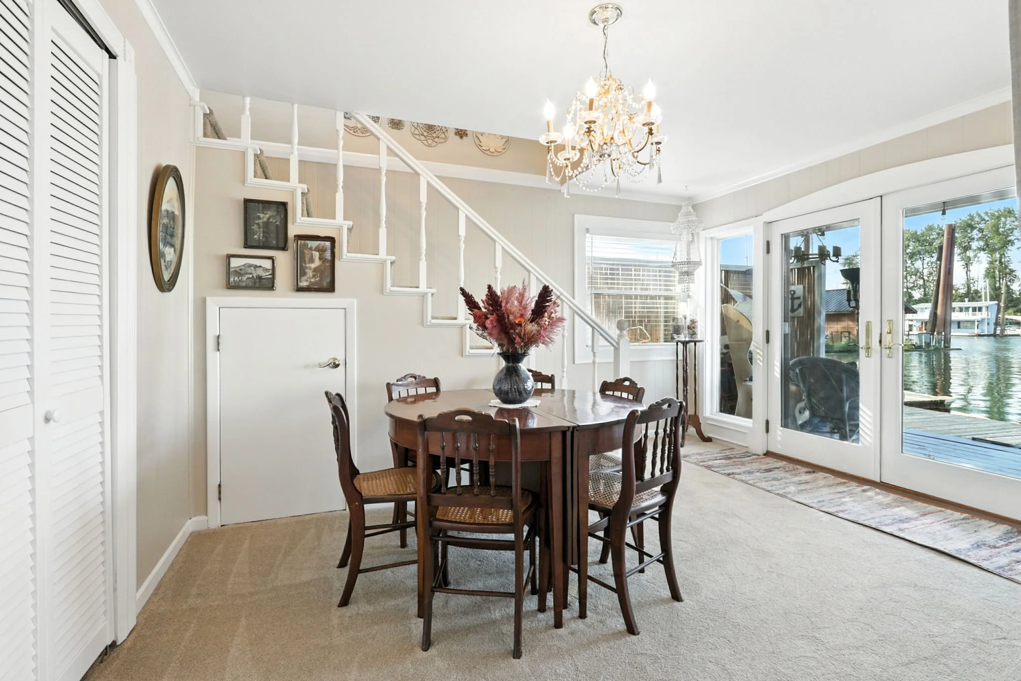 22-web-or-mls-Address Here-21.jpg