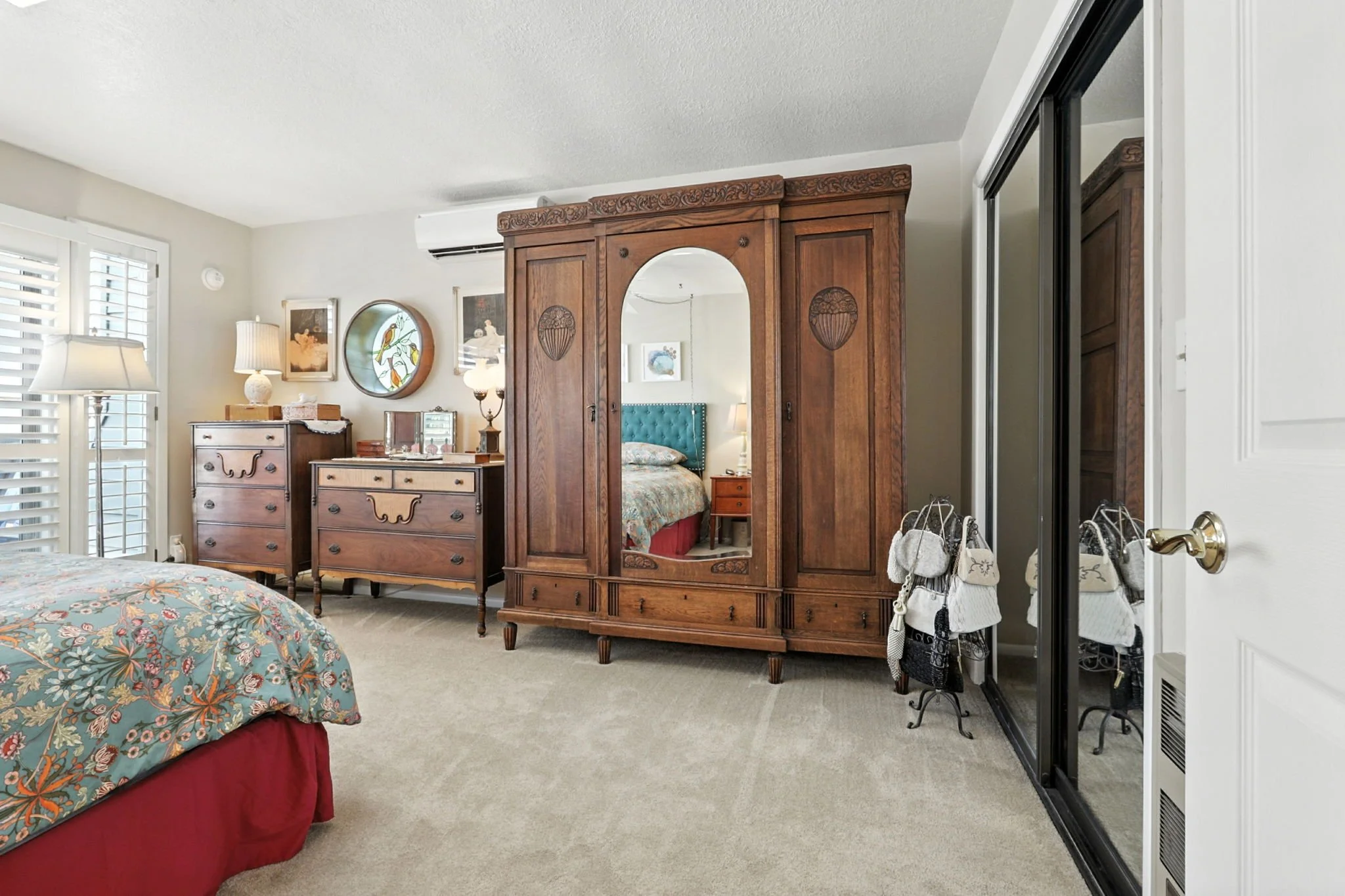 28-web-or-mls-Address Here-27.jpg