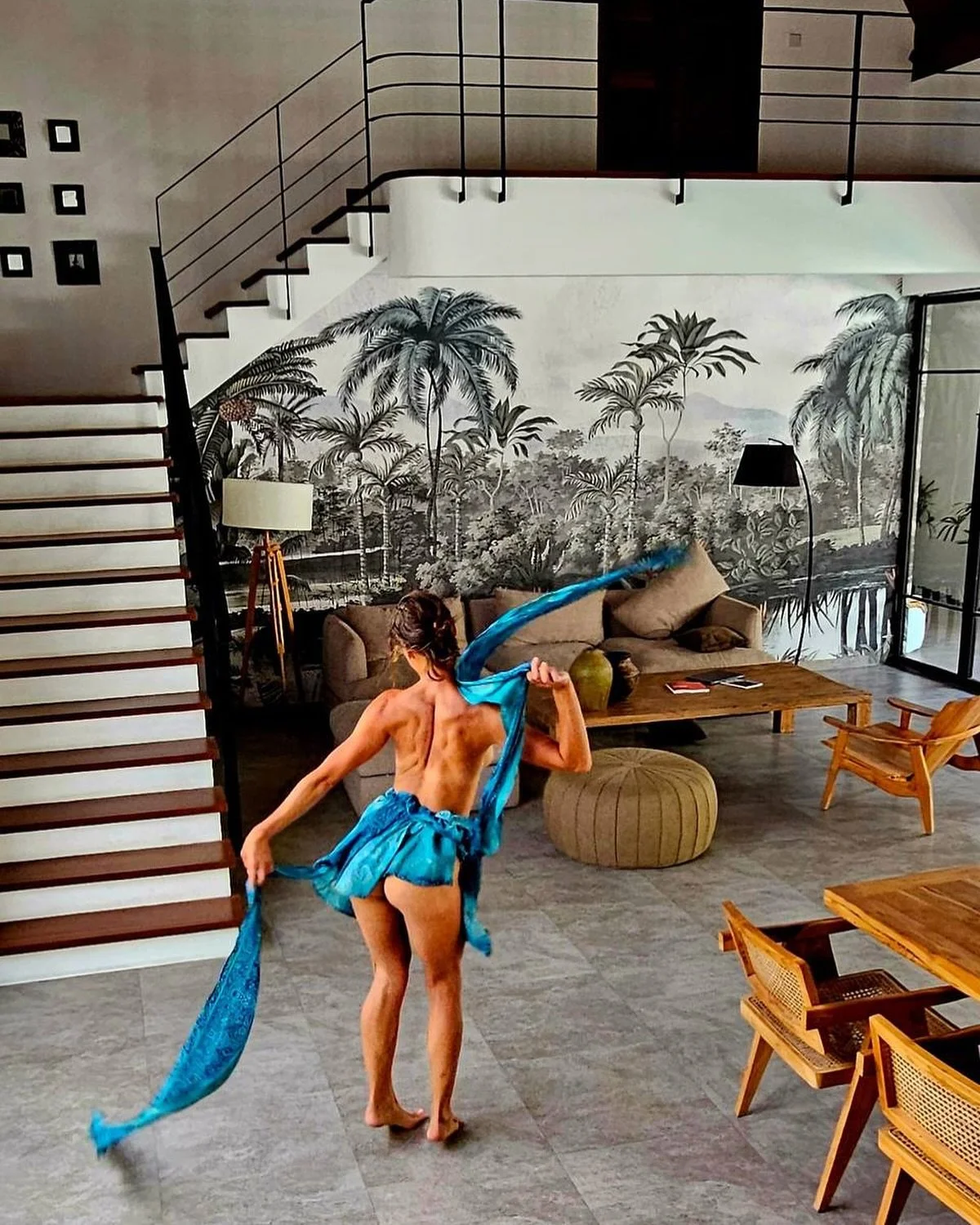 Dancing into 2025 💃🏽🙌✨
Playful and free, with heart, eyes, and mind open.
Always being true and gentle to myself - no compromises - while staying kind and compassionate.
Brightening every space I enter💚☀️
Full of gratitude and love 💚🙏🏻✨
Ready