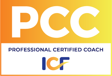 Zertifizierungsabzeichen für International Coaching Federation Professional Certified Coach. Ein rechteckiges Logo mit den großen weißen Buchstaben 'PCC' auf orange-gelbem und gelbem Hintergrund.