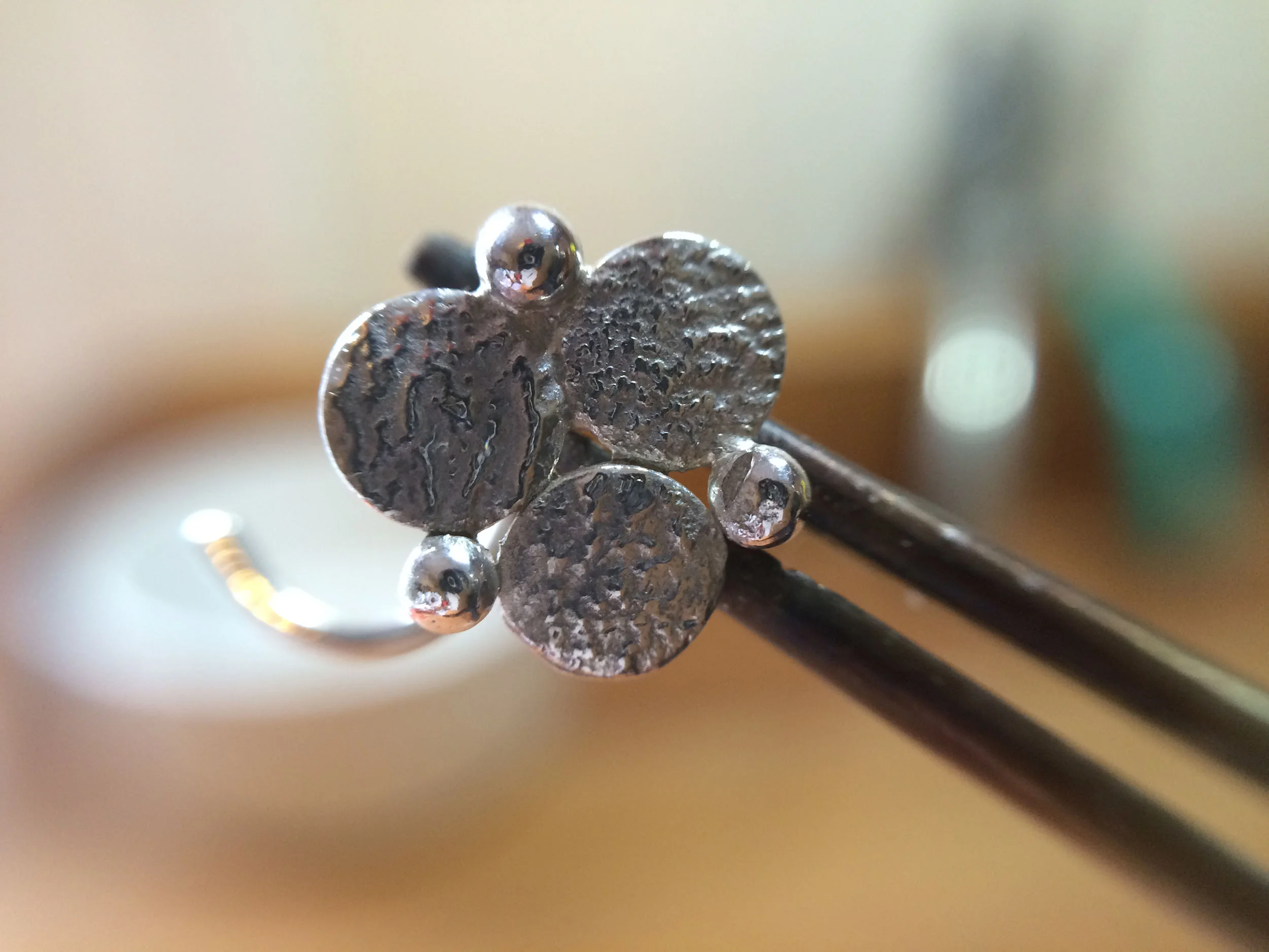 Triple disc silver nose stud