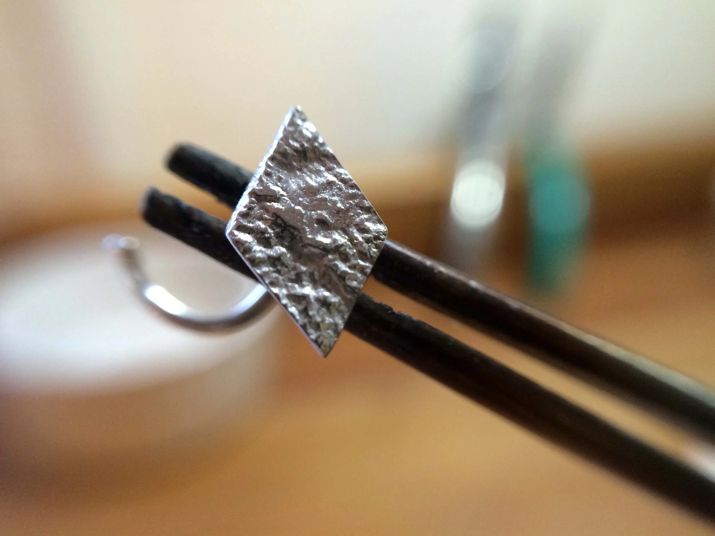 Diamond shaped nose stud
