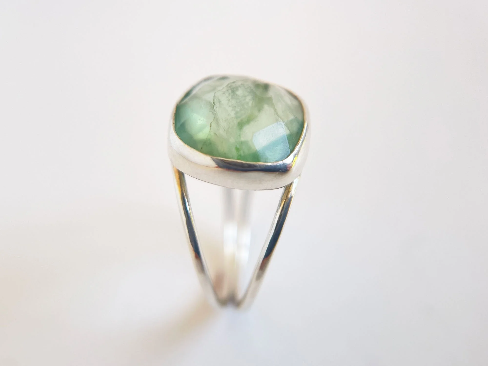 green flourite and silver ring with unique inclusion top view