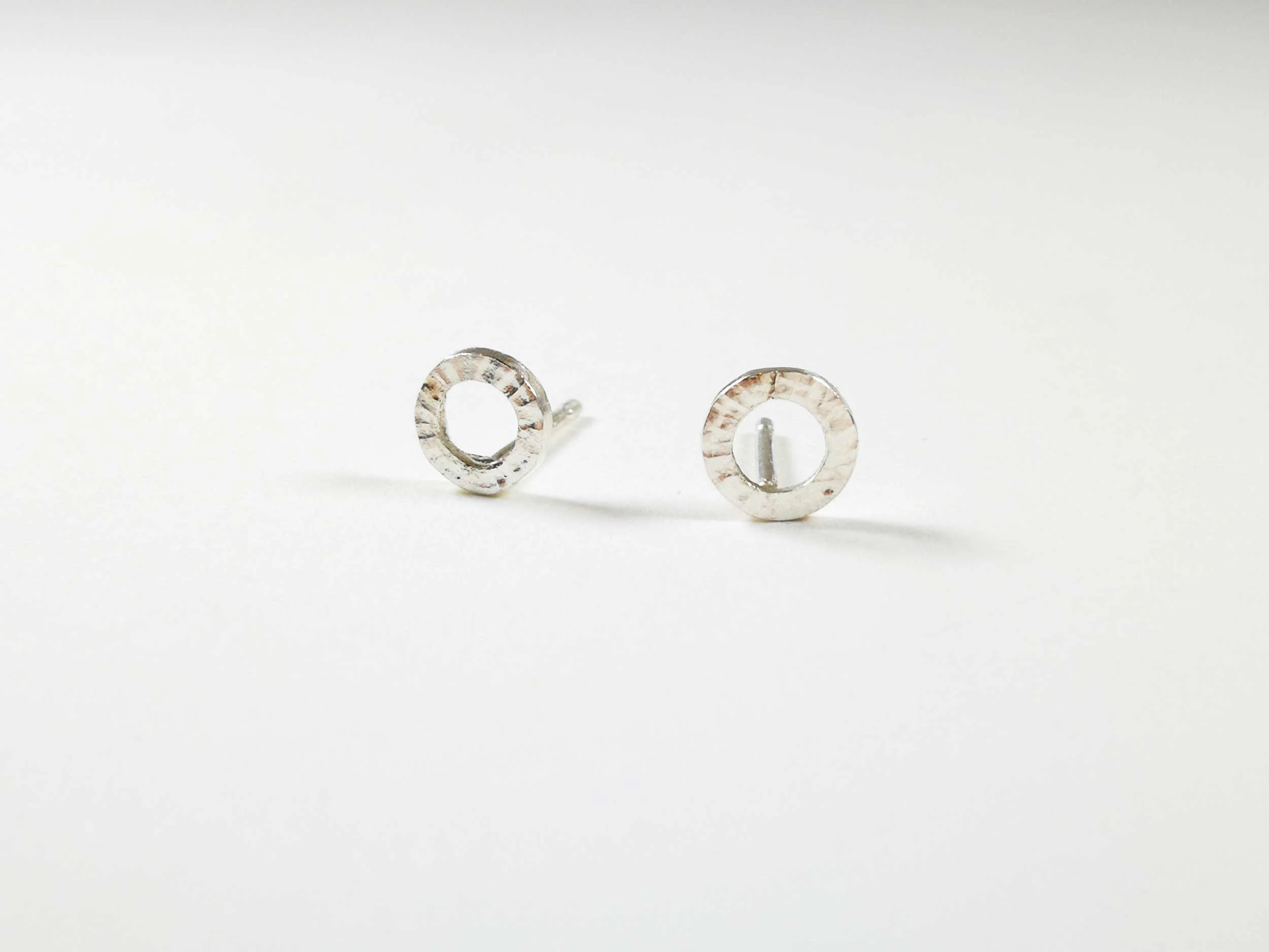 Handmade silver circle earrings product photo