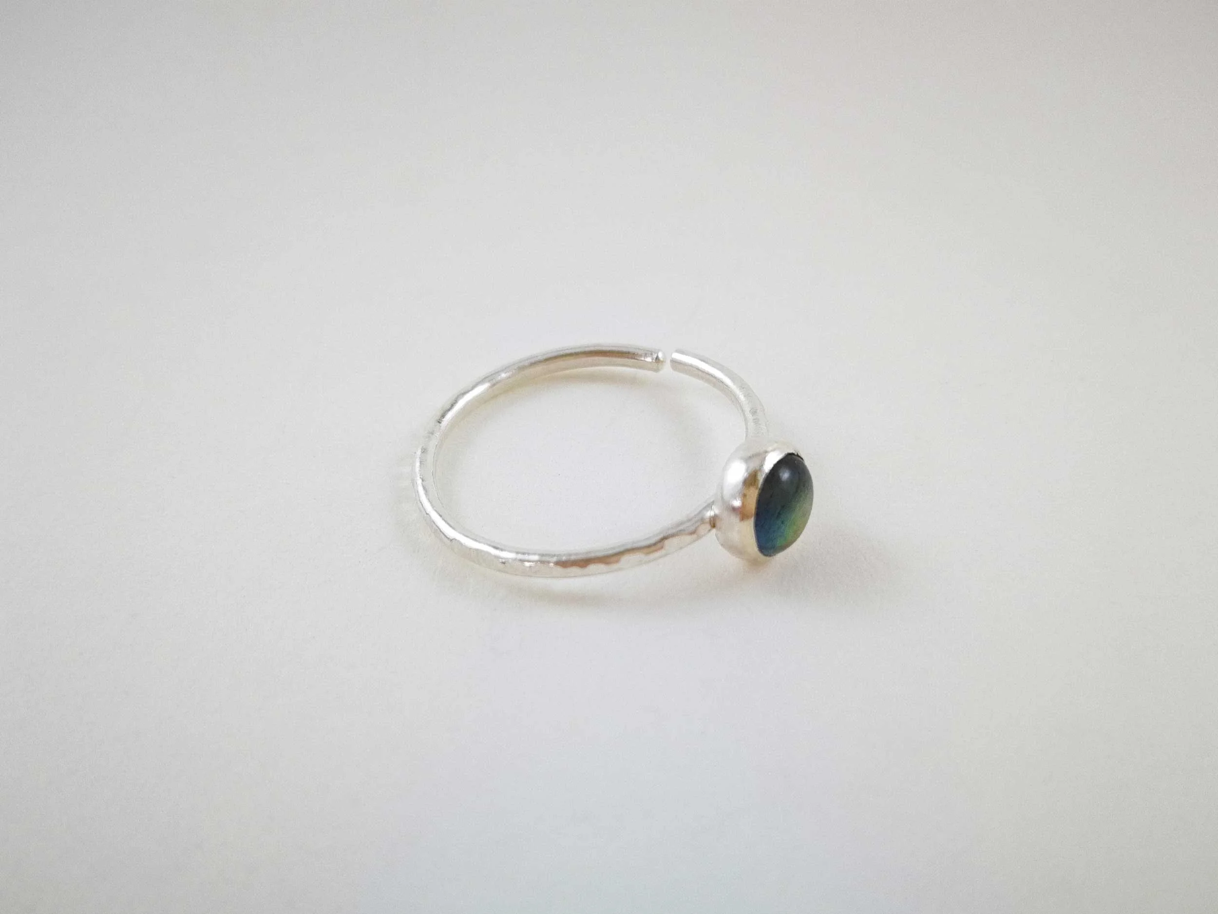 textured-silver-conch-hoop-with-labradorite-gemstone-product-photo.jpg