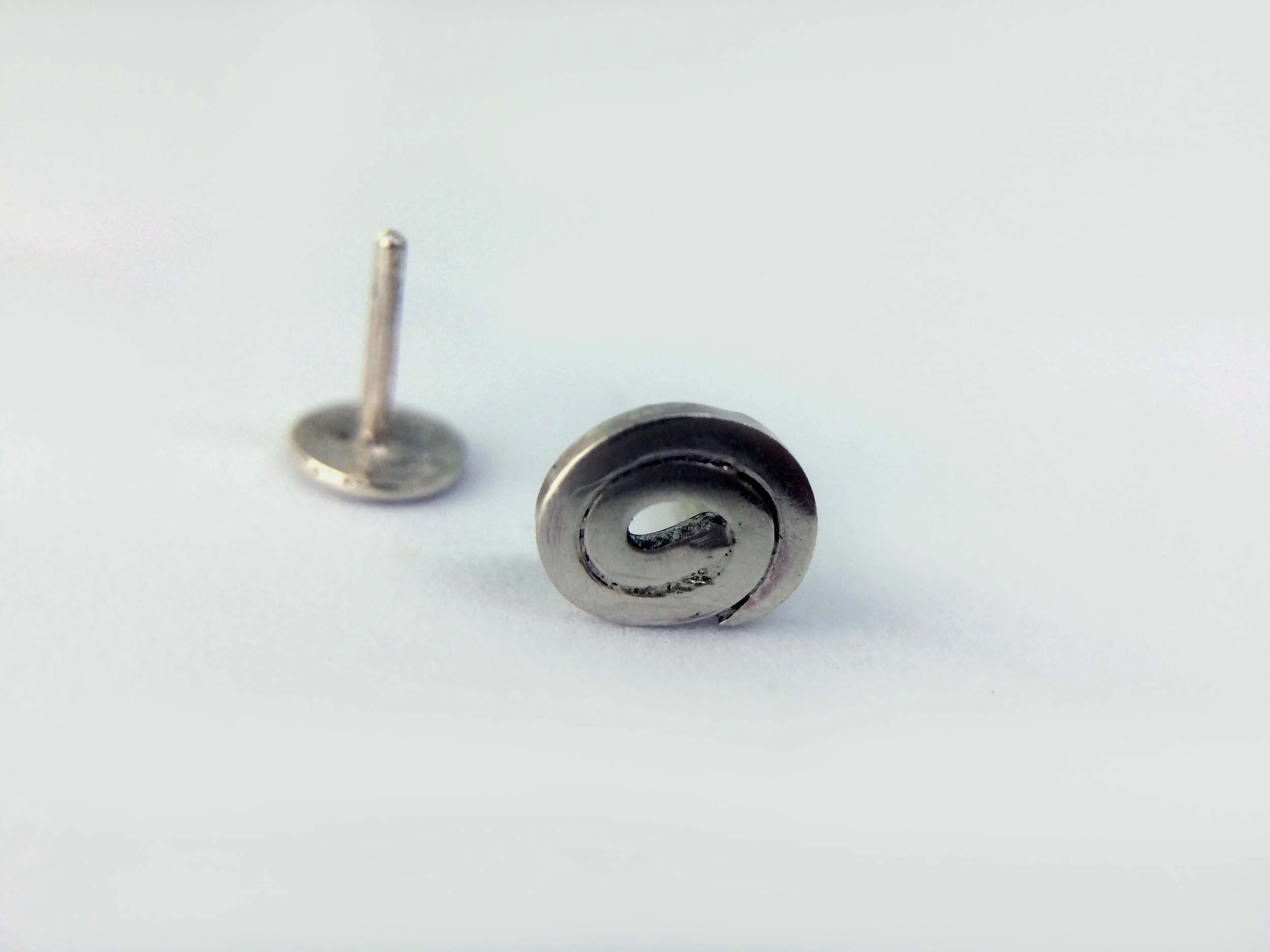 handamde conch piercing with push back closure product picture