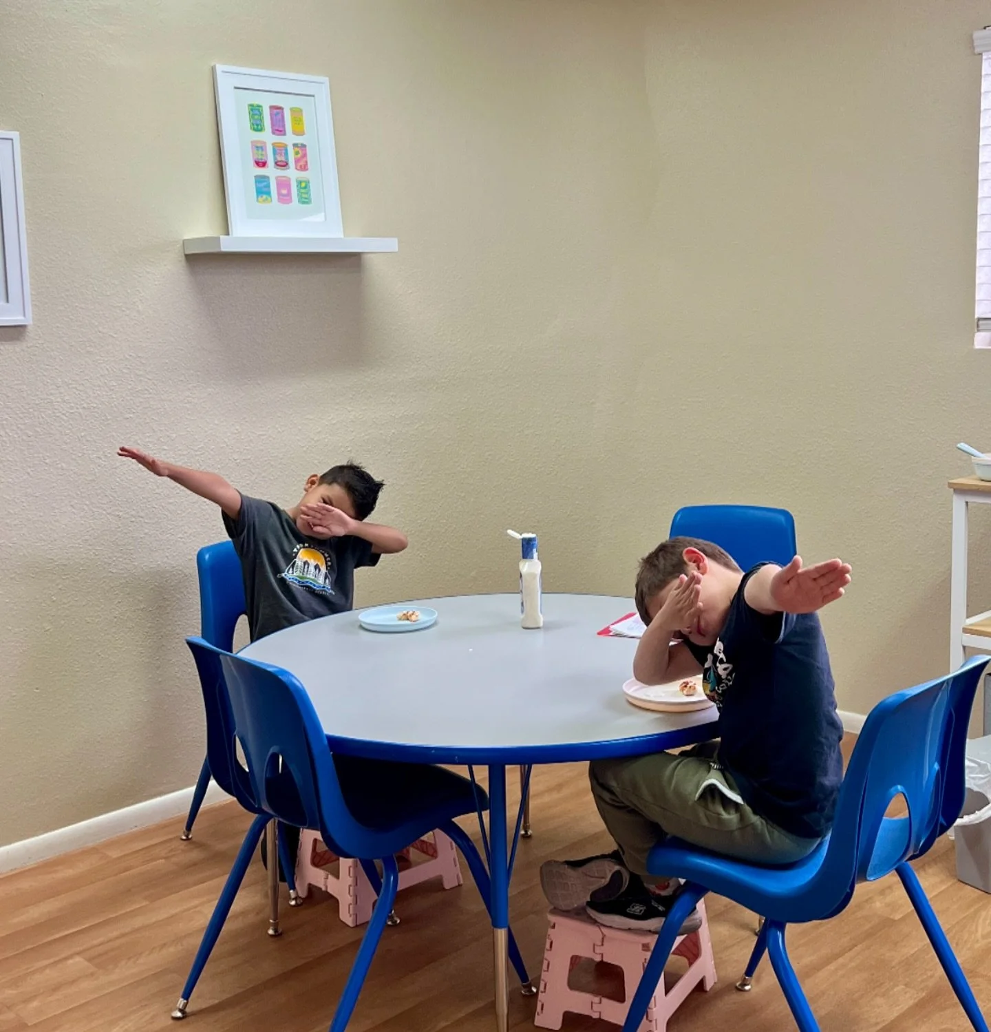 We are crushing it in our feeding group! You know it&rsquo;s a good day when this is the vibe, completely unprompted too! 😂 

#slp #speechlanguagepathology #speechtherapy #feedingtherapy #grouptherapy