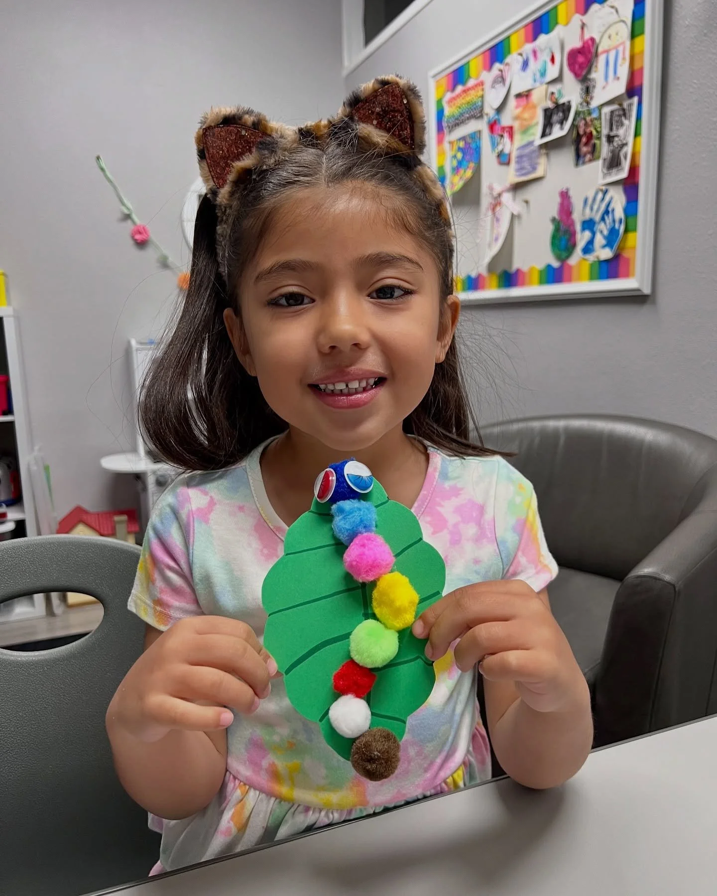 Springing into the new season 🌸🐛

#slp #speechtherapy #speechlanguagepathology #playbasedlearning #artsandcrafts #spring #caterpillar