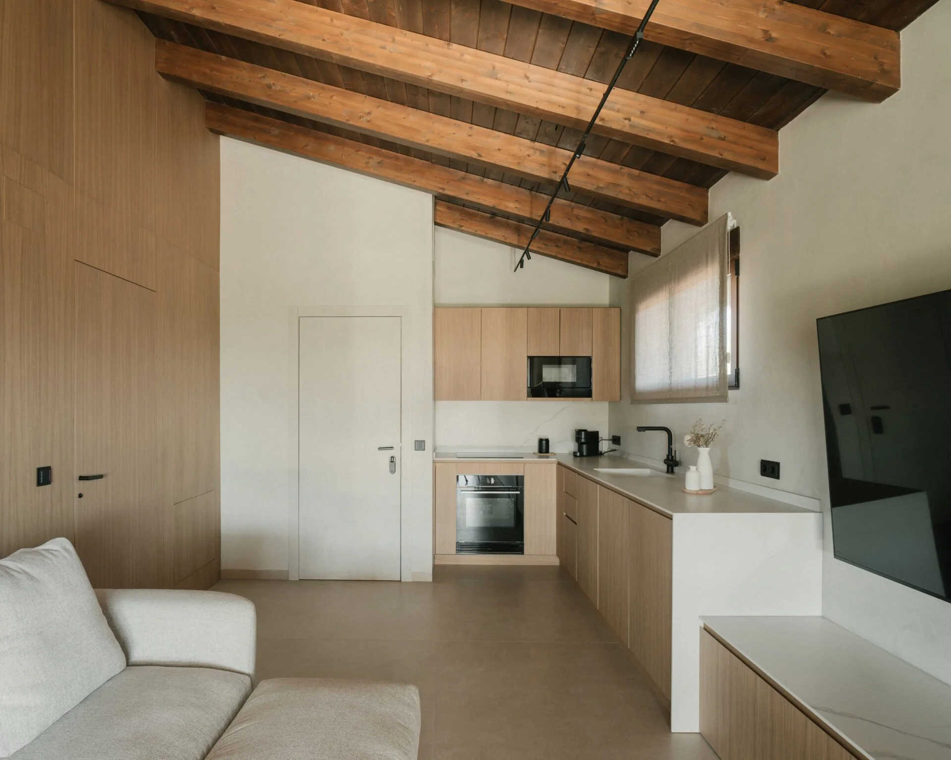 estudio-diseno-valencia-interiores-nihil-estudio-llosa-de-ranes-09-1 (1).jpg