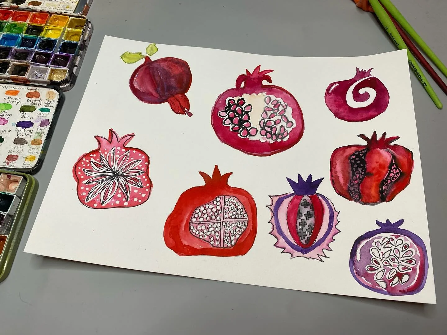 Starting to paint some pomegranates for the new online class with @tiffanysimplysharpe!