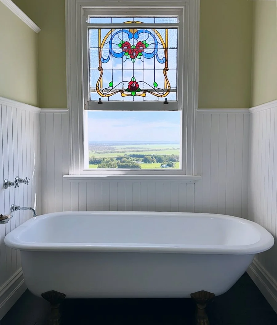 Bathtub01.jpg