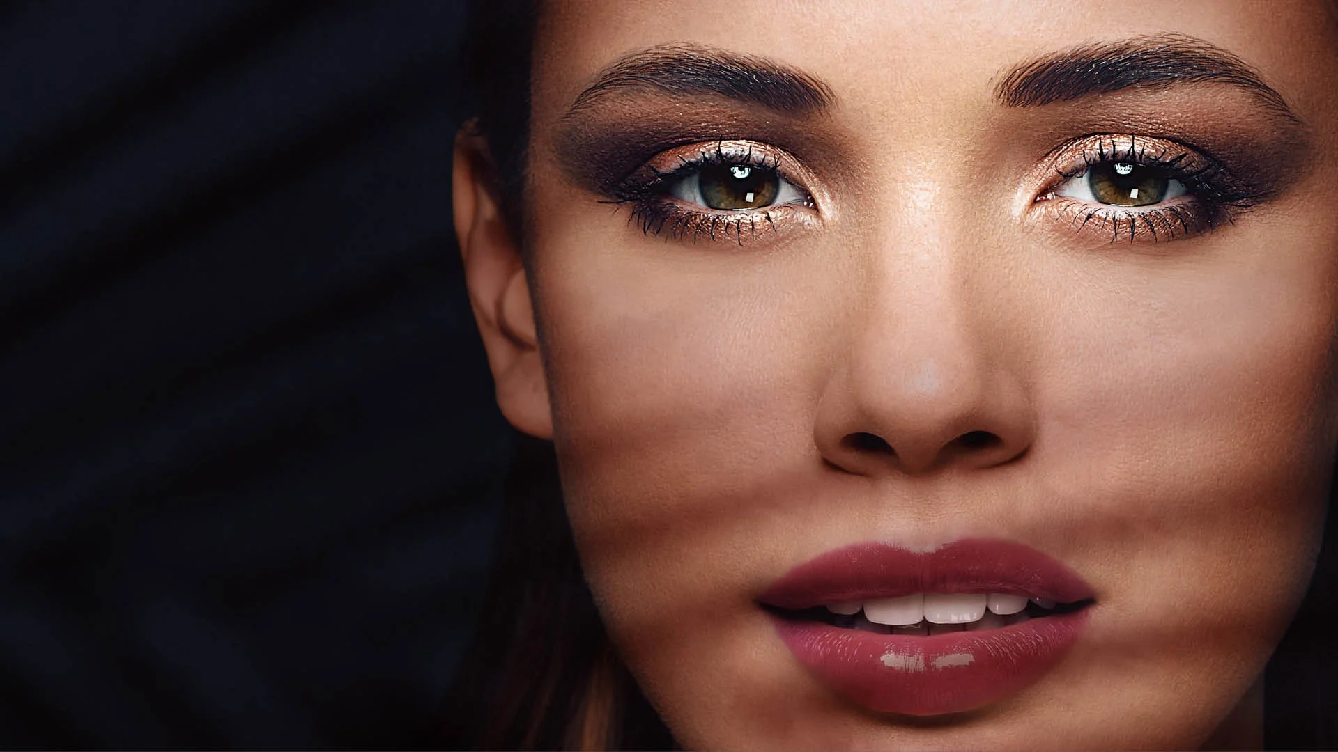 Metallic pigment texture visuals for eye makeup campaign