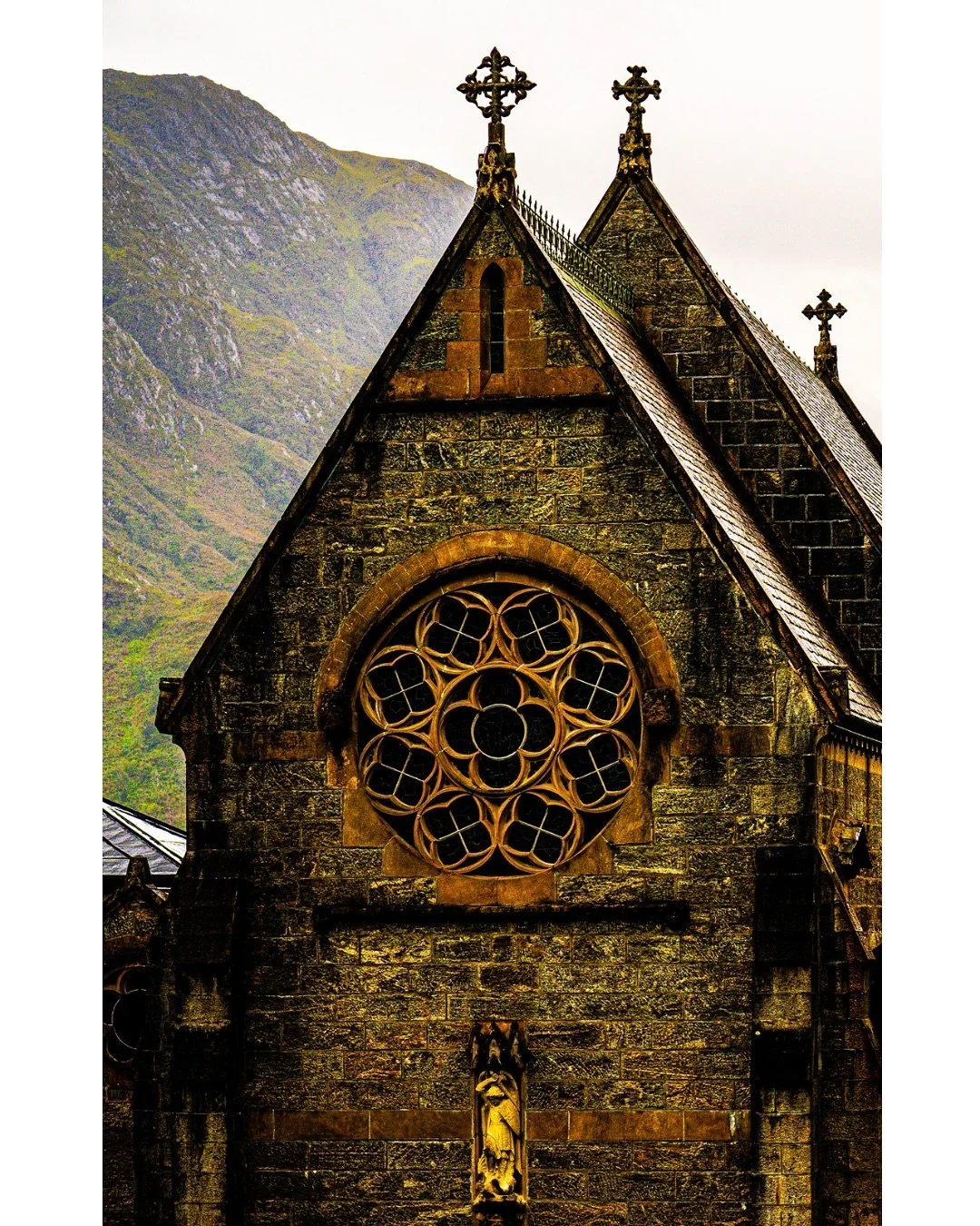 Glenfinnan Church, Scotland 2025

The beauty of a 19th century stone church on a lake is an impressive sight.

Order prints &amp; more on our website. [LINK IN BIO]