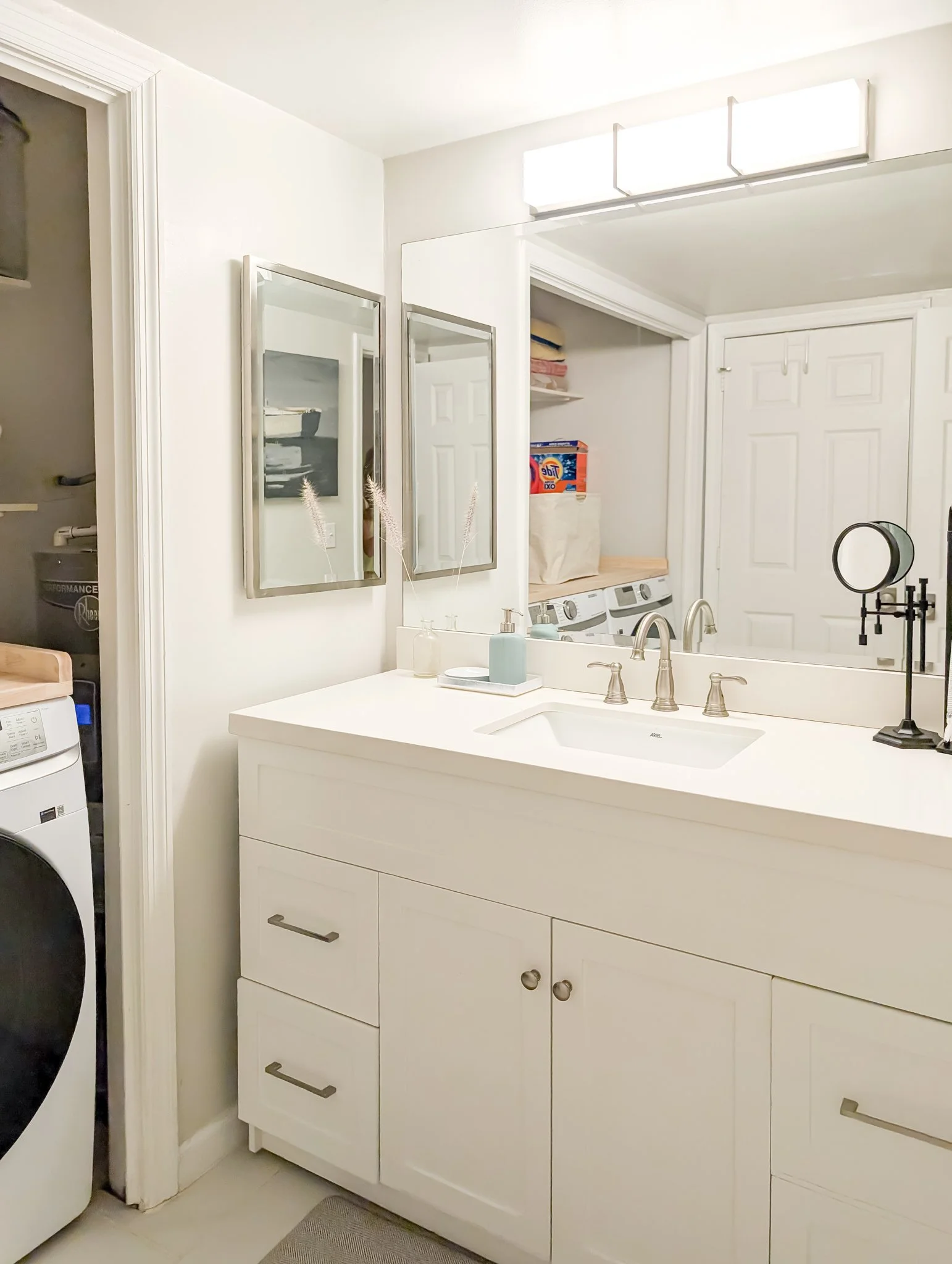 amelia-island-salty-rabbit-bathroom-downstairs-laundry-03.jpg