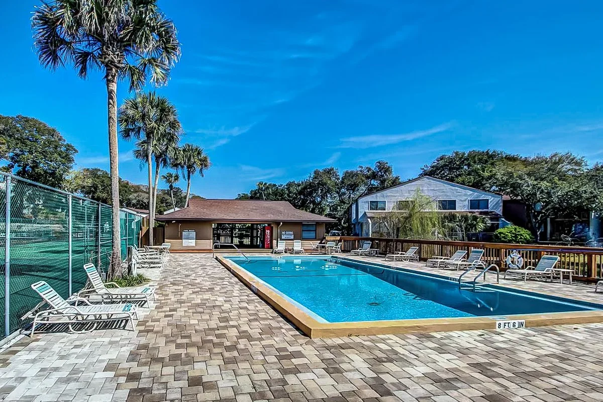 amelia-island-salty-rabbit-exterior-pool-03.jpg