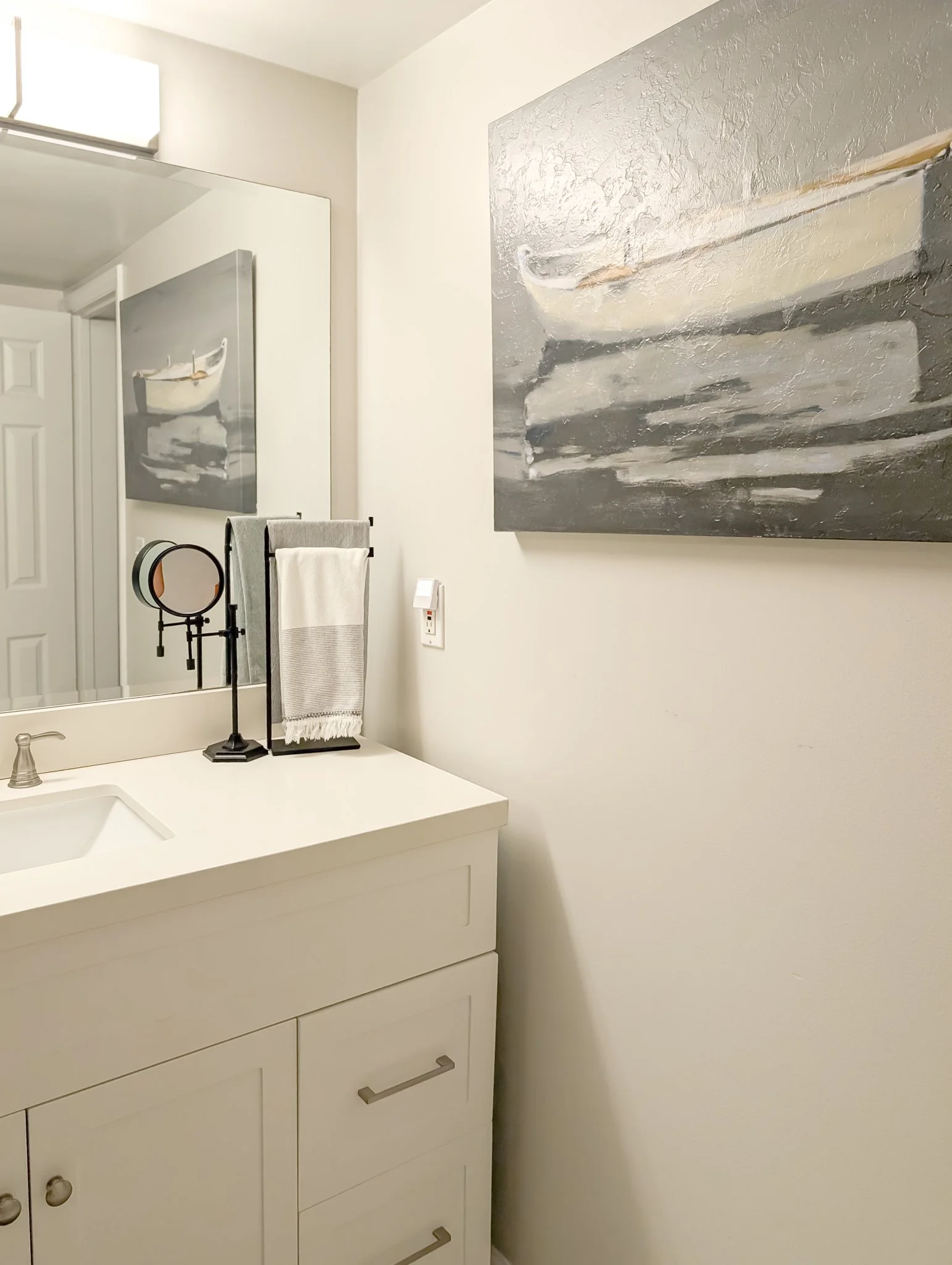amelia-island-salty-rabbit-bathroom-downstairs-03.jpg