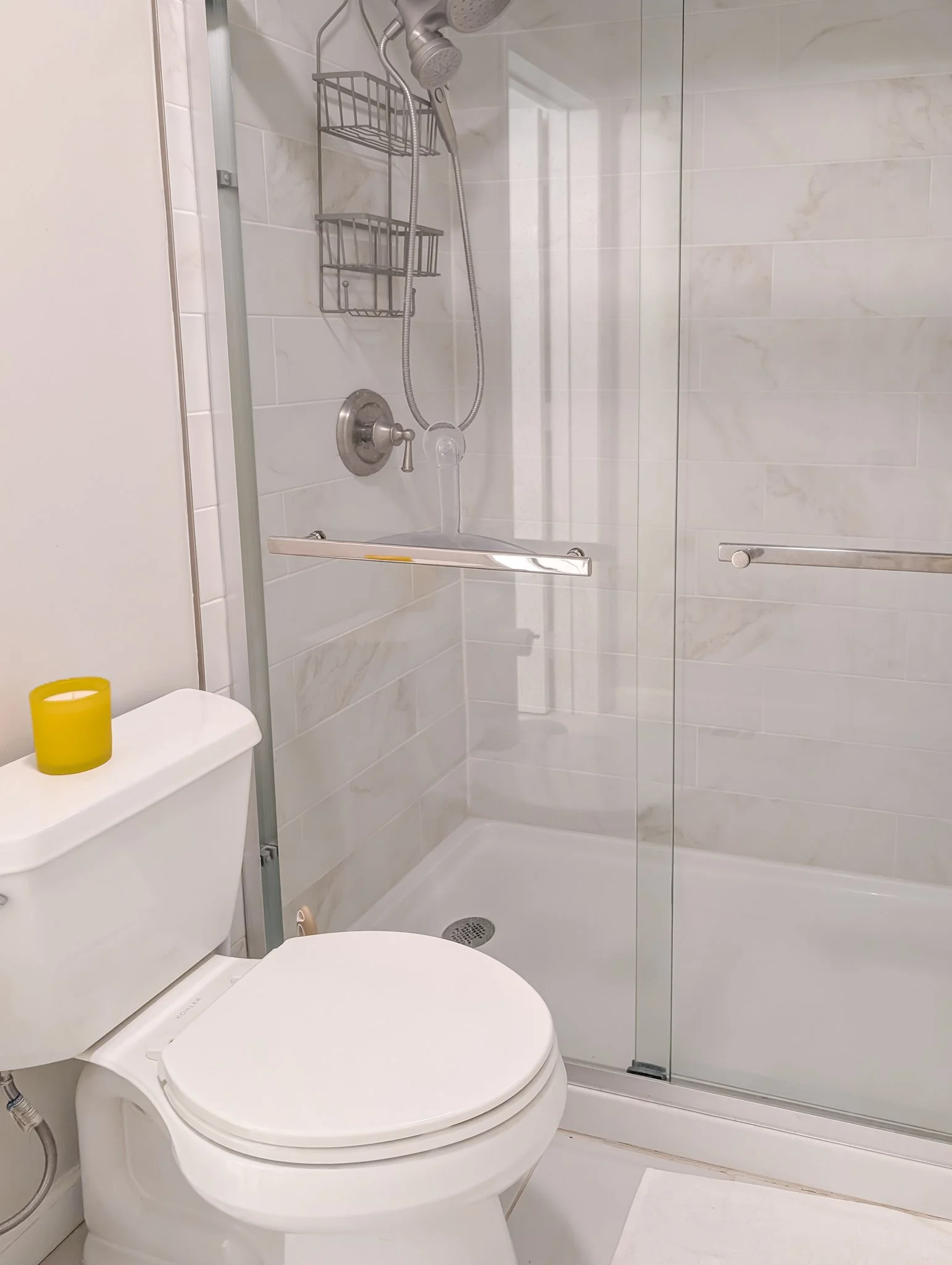amelia-island-salty-rabbit-bathroom-downstairs-01.jpg