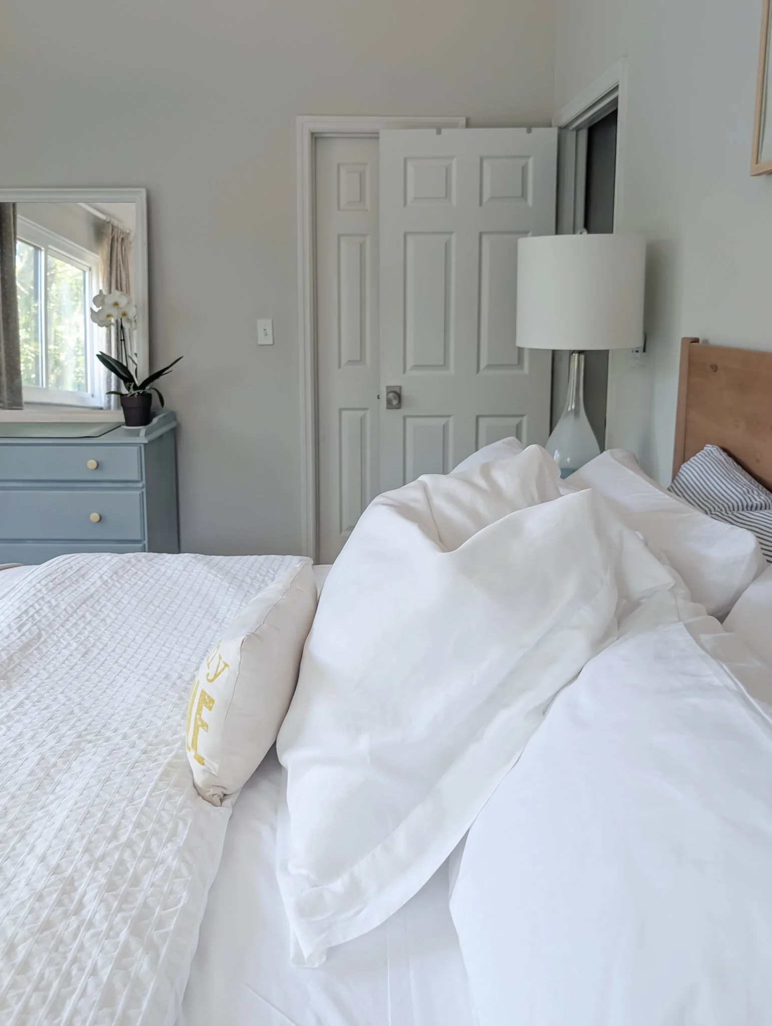 amelia-island-salty-rabbit-bedroom-upstairs-king-04.jpg