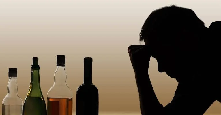 Alkol Bağımlılığında Psikoterapinin Önemi: Neden Psikofarmakolojiden Değil, Psikoterapiden Geçer?