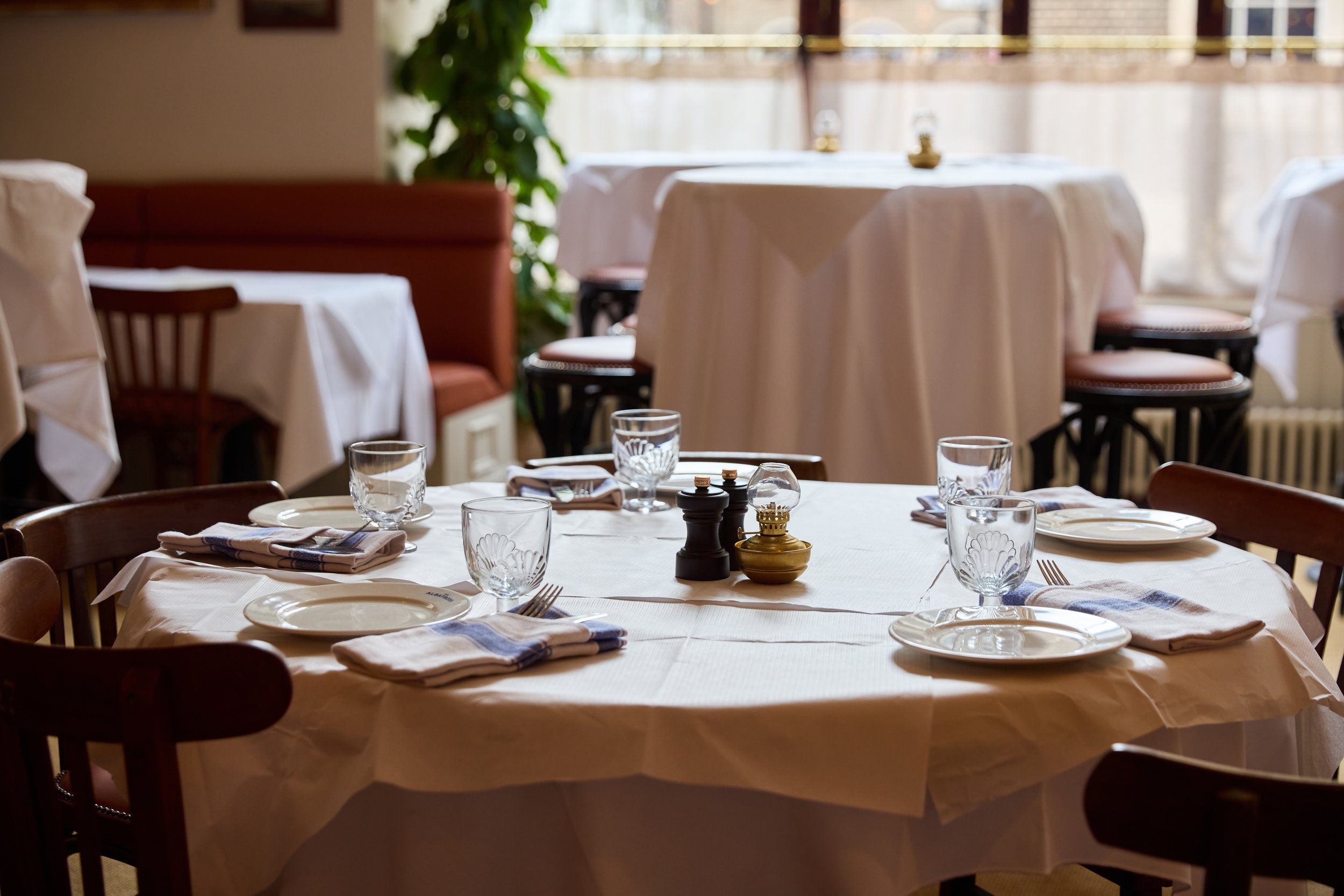 MAIN DINING ROOM.jpg