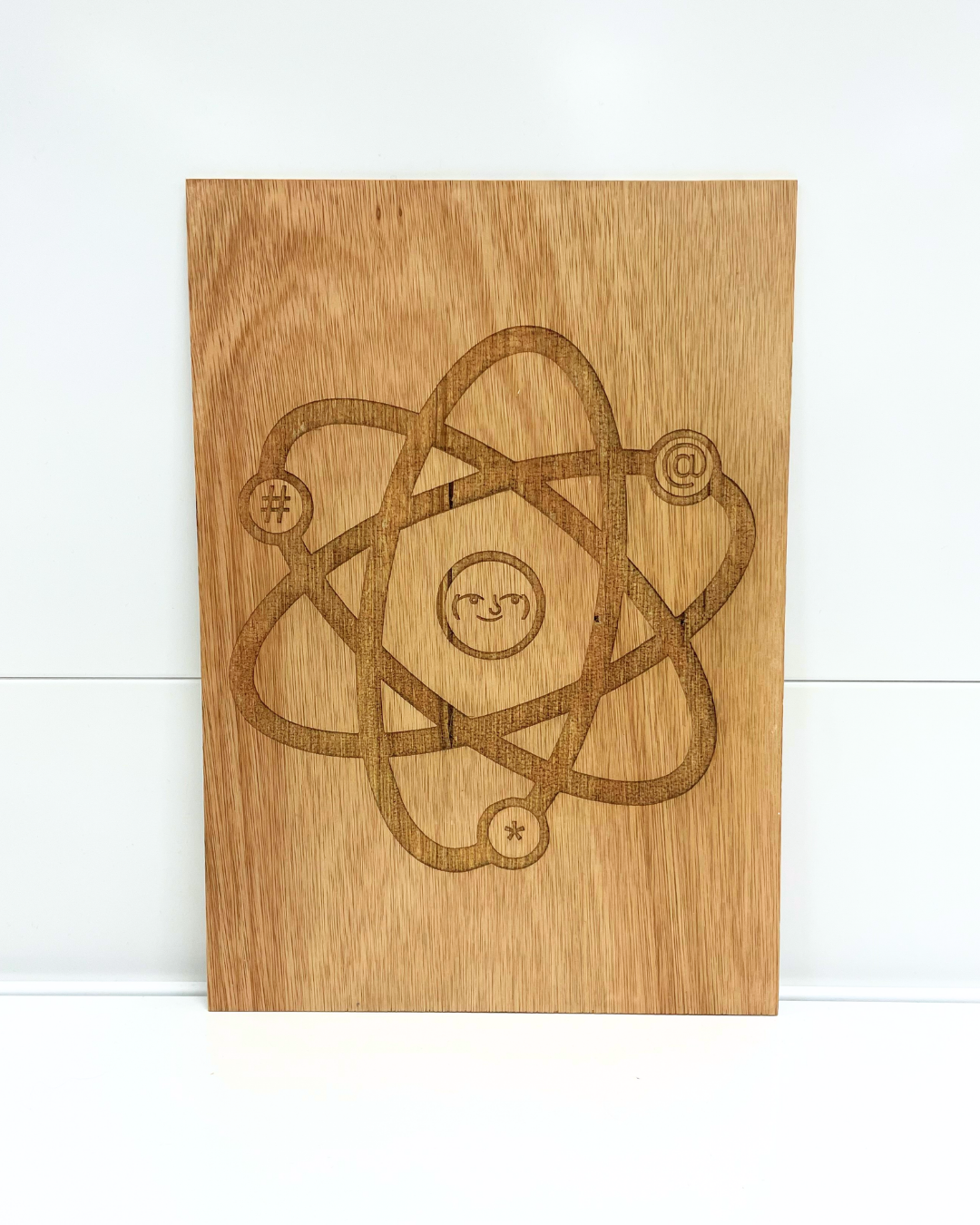 Atom Face.png