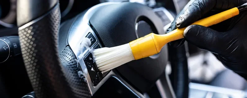 detail interior brush.webp