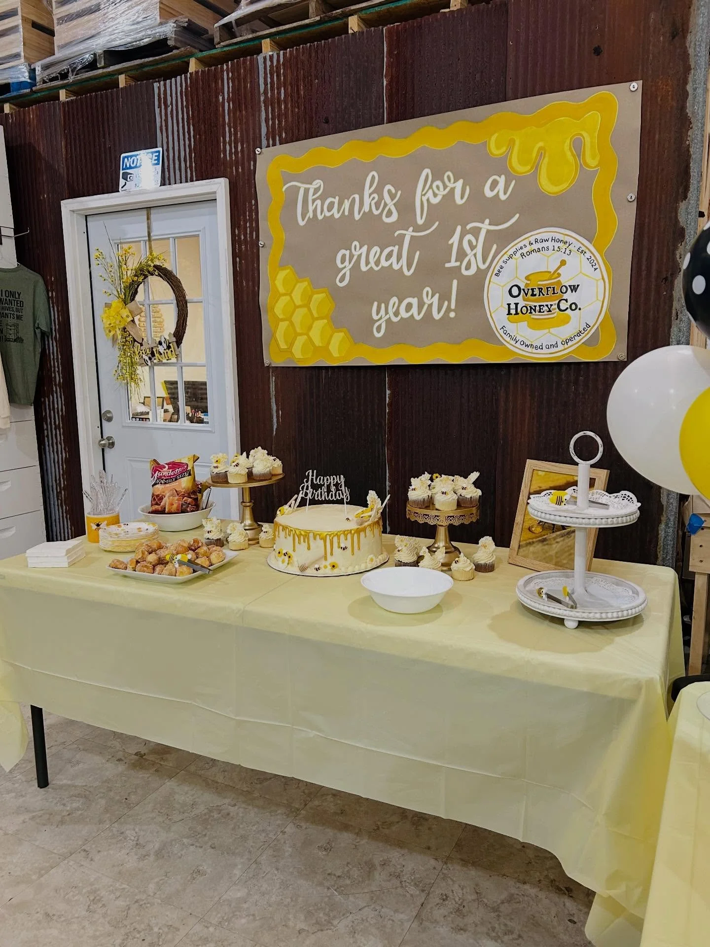 Today was amazing! Our warehouse was full of friends&hellip; some we&rsquo;ve known forever and some we just met today. It was such a blessing to have customers drive from all over MS, LA and AL to support our small business. 
The laughter, encourage