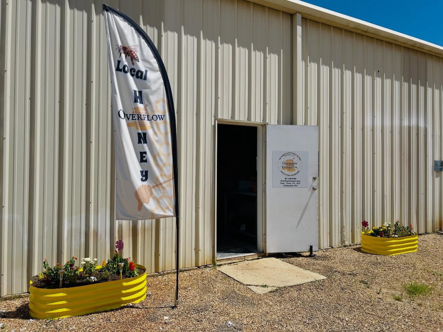Good morning and happy Tuesday!!☀️🌸🐝 It&rsquo;s a new week at Overflow. We have tried to make our warehouse look a tad more welcoming😁 Y&rsquo;all don&rsquo;t let us forget to water these things haha!