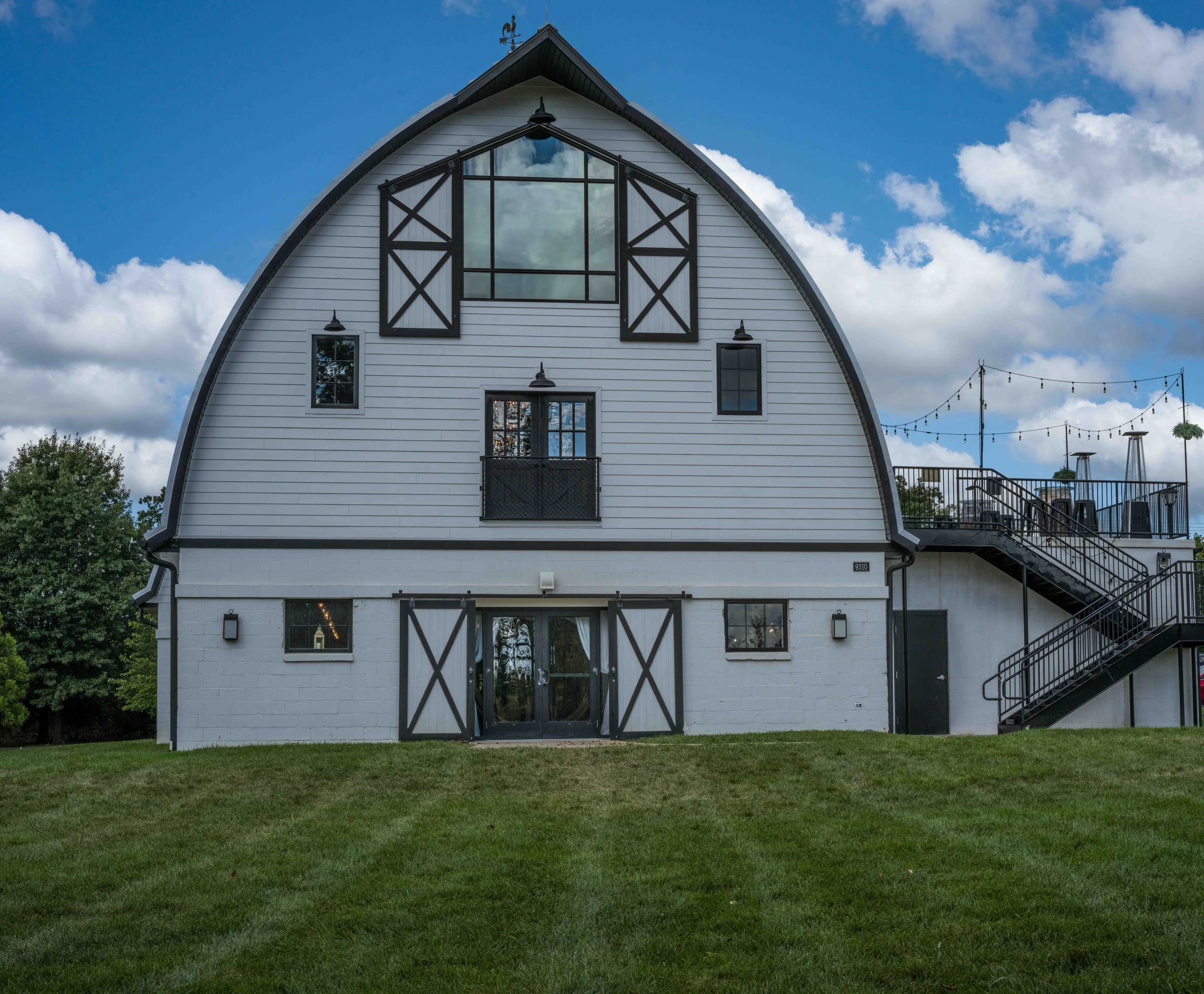 Fine Art Marriage Barn low resy architechtural.jpg
