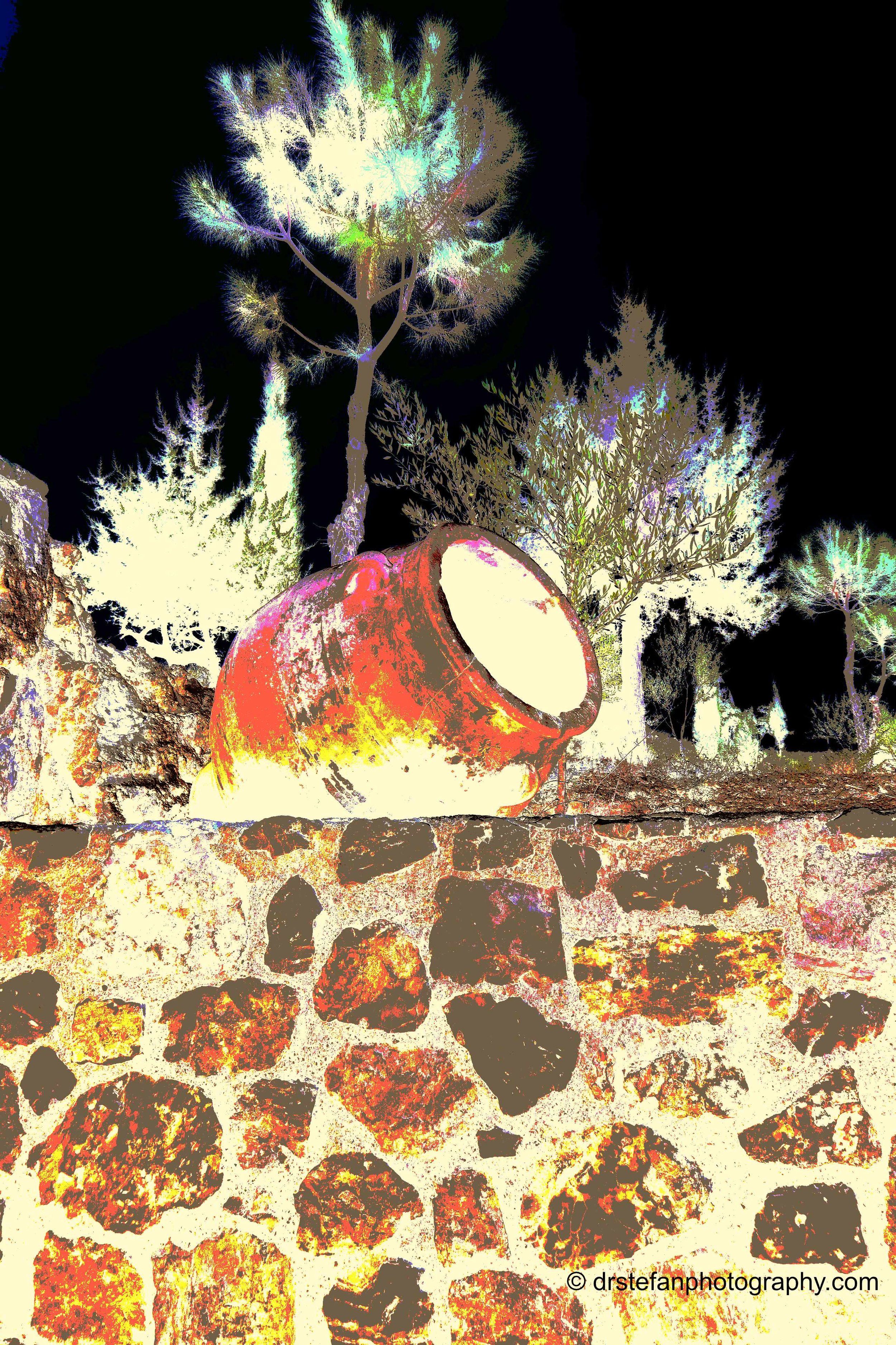 Greek Urn - inverted hue