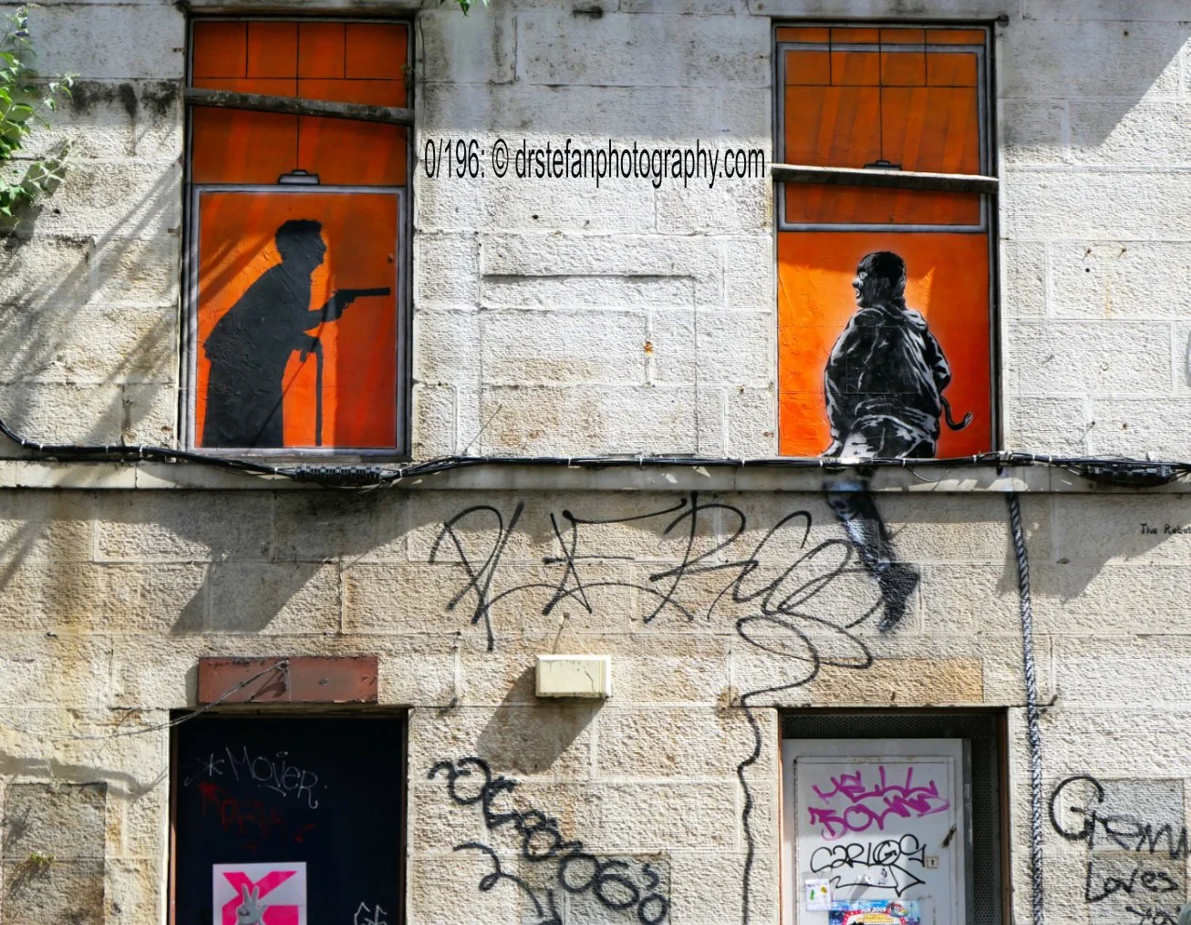 Graffiti lives? 0/196
