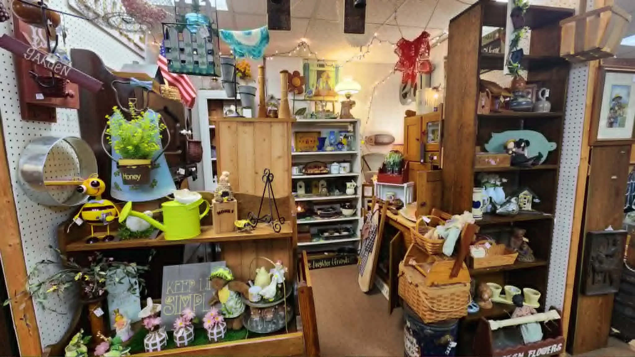 antique store near me, antiques, vintage, collectibles, home decor, antique dealers, vintage clothing, antique lamps, antique mall, antique tools, antique stores near me, antique store morgantown pa, antique shops, morgantown antiques, local antique 