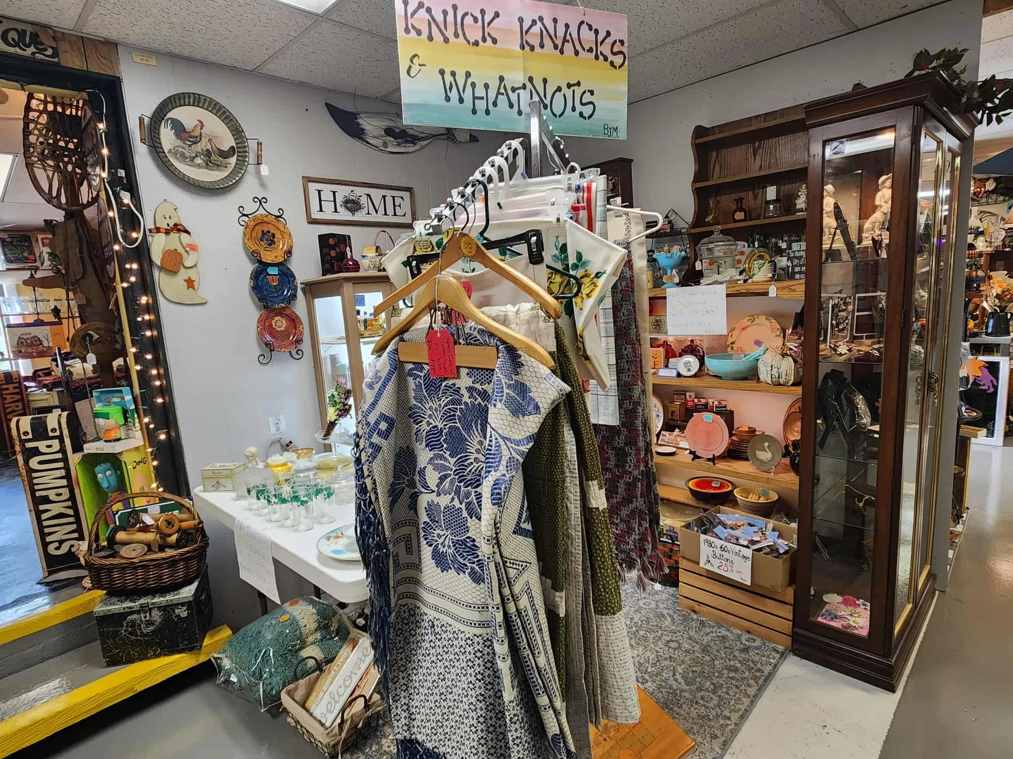 antique store near me, antiques, vintage, collectibles, home decor, antique dealers, vintage clothing, antique lamps, antique mall, antique tools, antique stores near me, antique store morgantown pa, antique shops, morgantown antiques, local antique