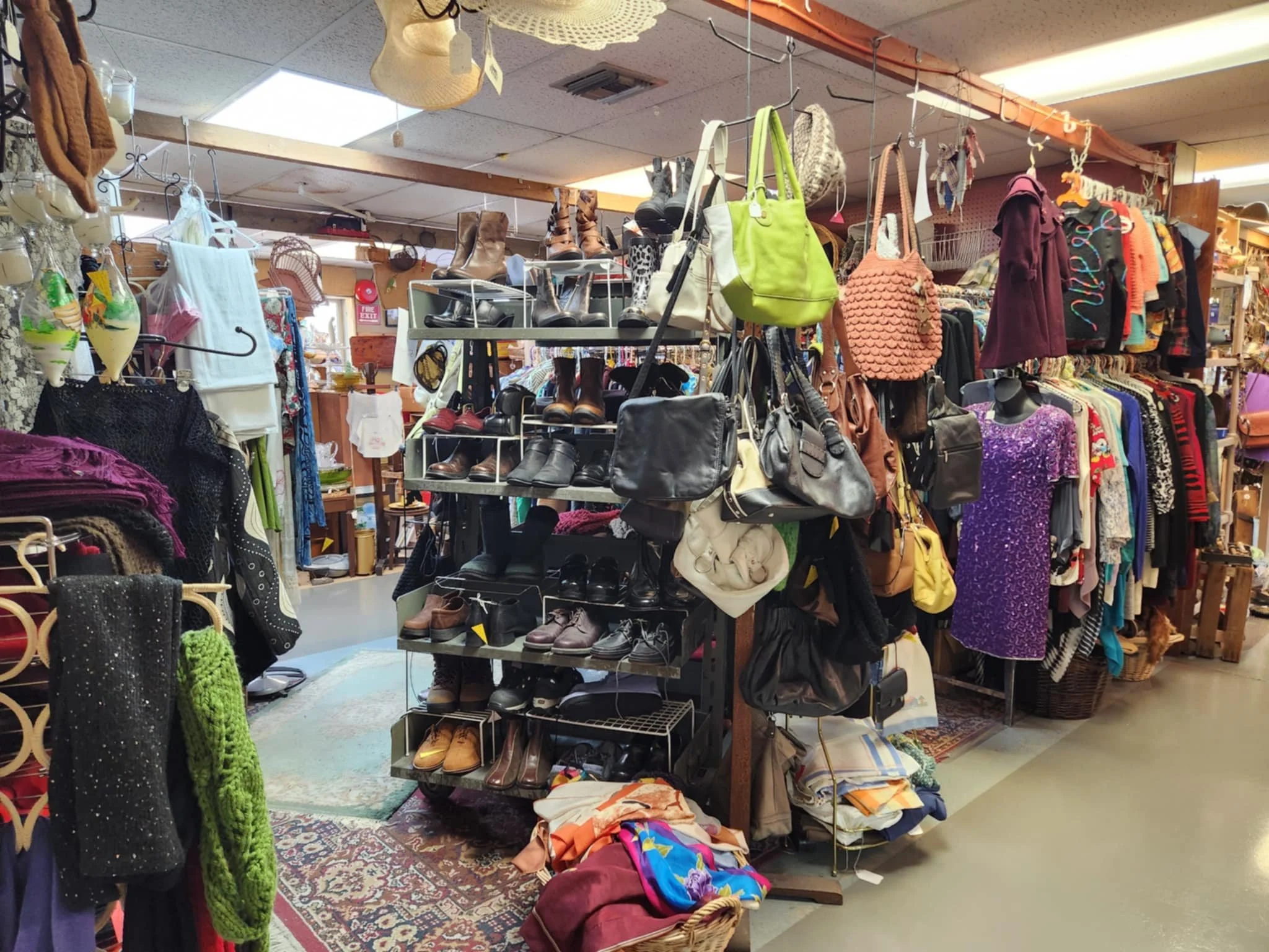 antique store near me, antiques, vintage, collectibles, home decor, antique dealers, vintage clothing, antique lamps, antique mall, antique tools, antique stores near me, antique store morgantown pa, antique shops, morgantown antiques, local antique