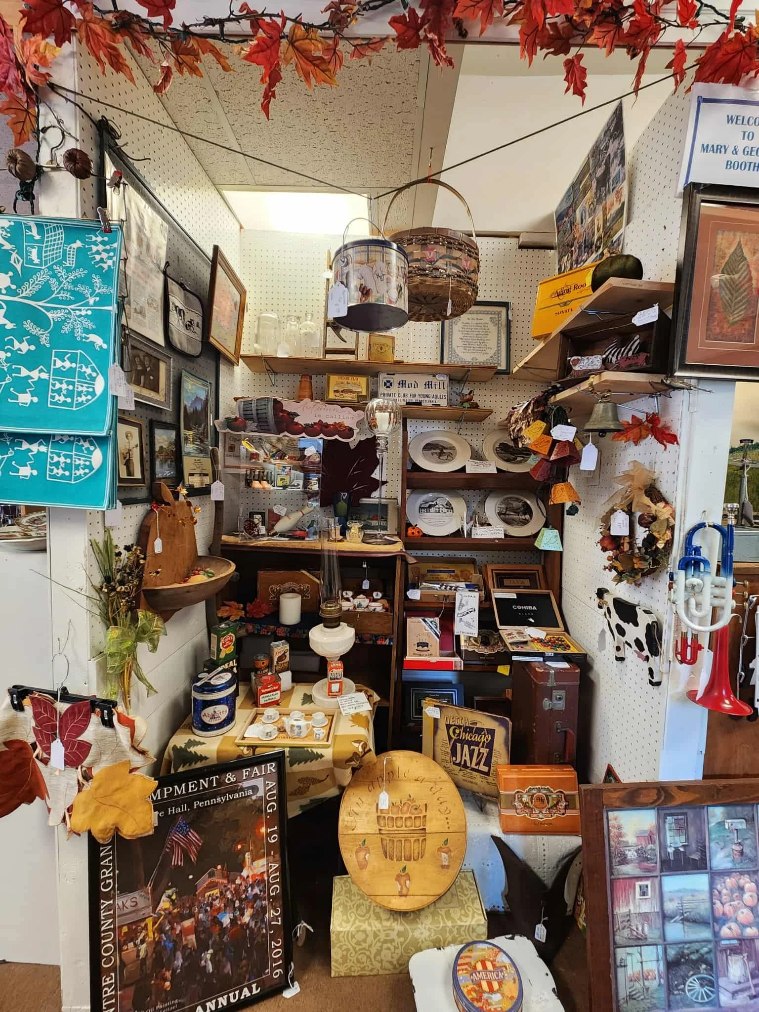 antique store near me, antiques, vintage, collectibles, home decor, antique dealers, vintage clothing, antique lamps, antique mall, antique tools, antique stores near me, antique store morgantown pa, antique shops, morgantown antiques, local antique