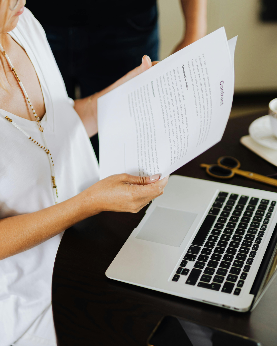 What Happens When Your Energy Contract Expires? Risks, Defaults, and How to Avoid Costly Mistakes