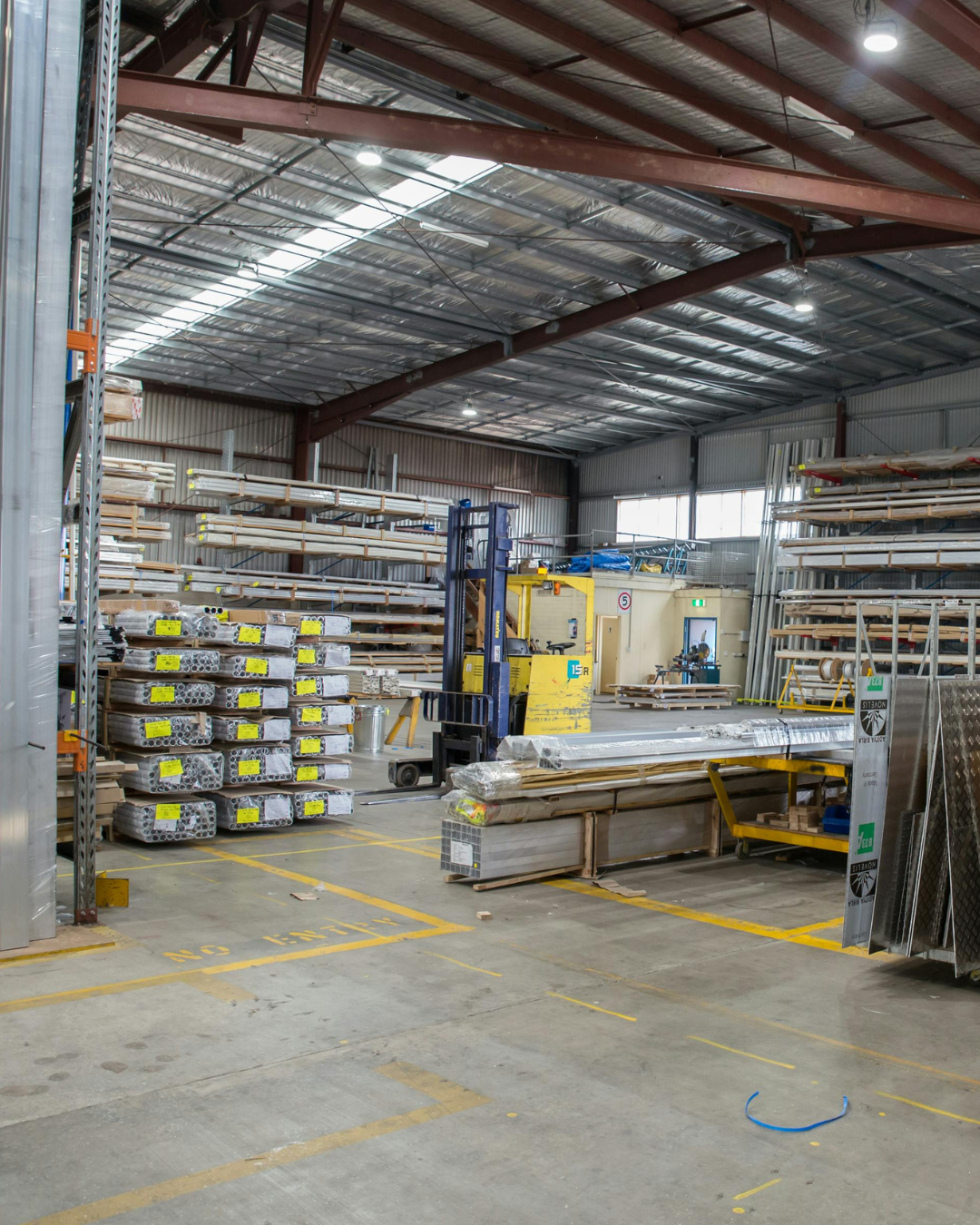 Energy Procurement for Distribution and Warehousing Operations