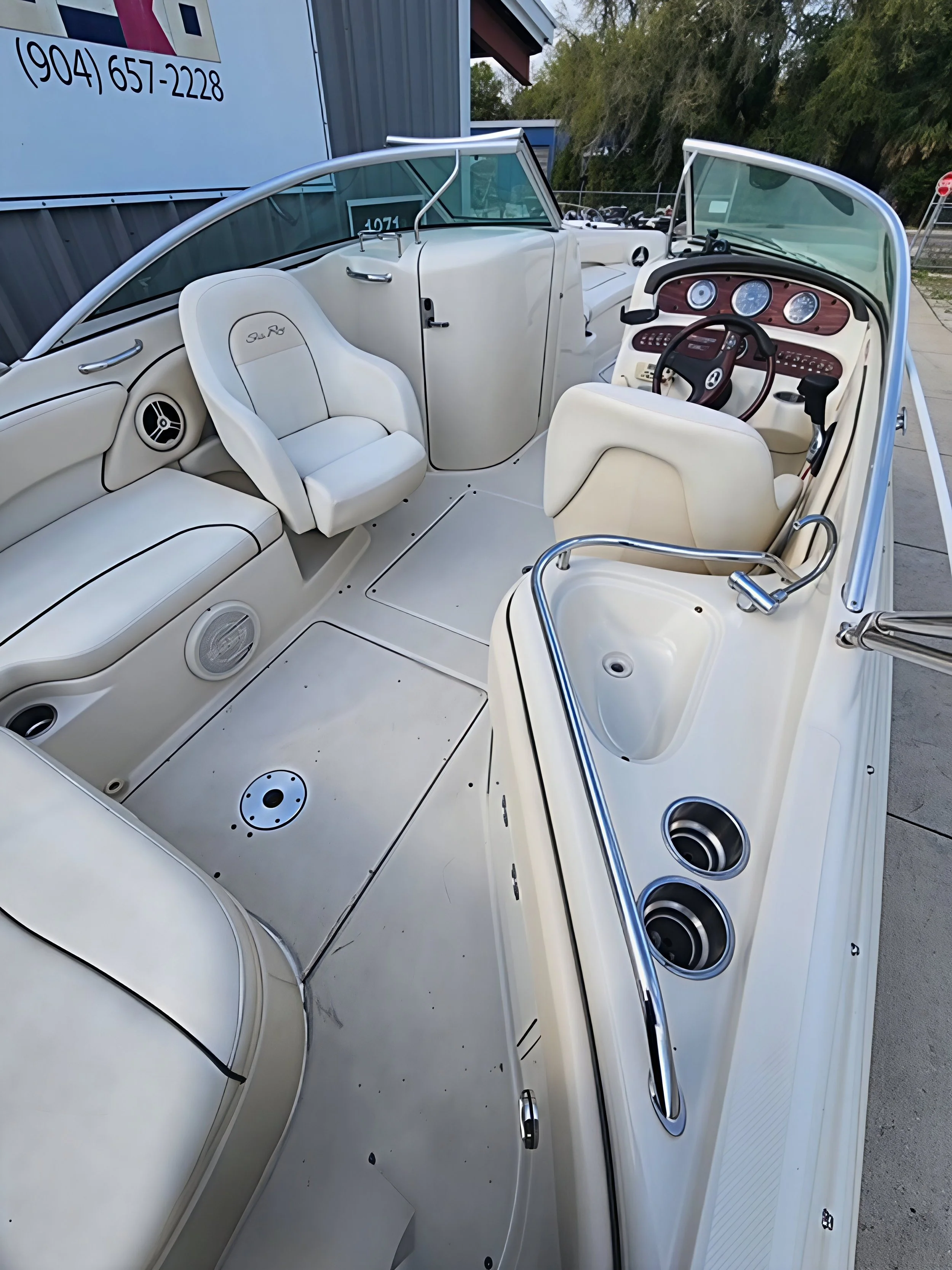 Sea ray 8.JPG