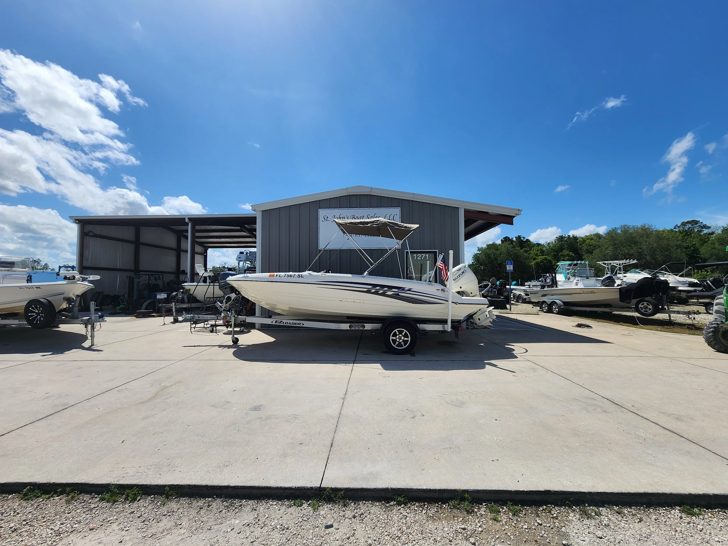 2019 Sting Ray 182: Ideal for Cruising and Watersports