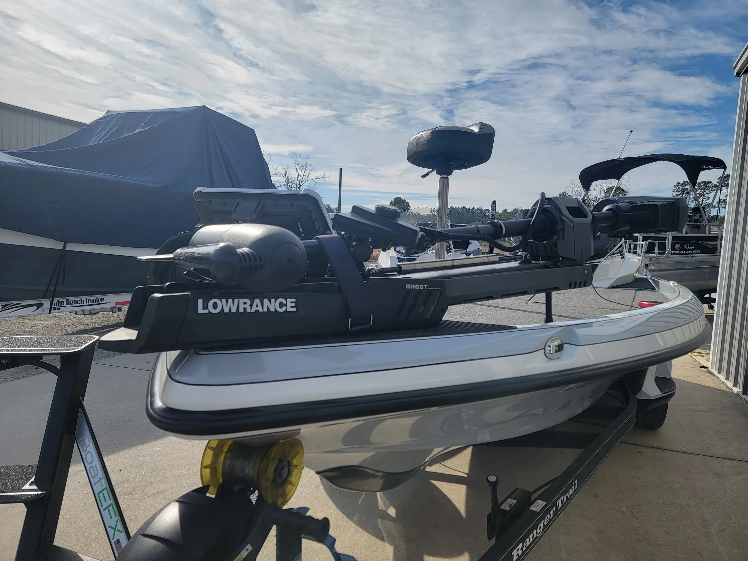 Ranger 520R with Trolling motor