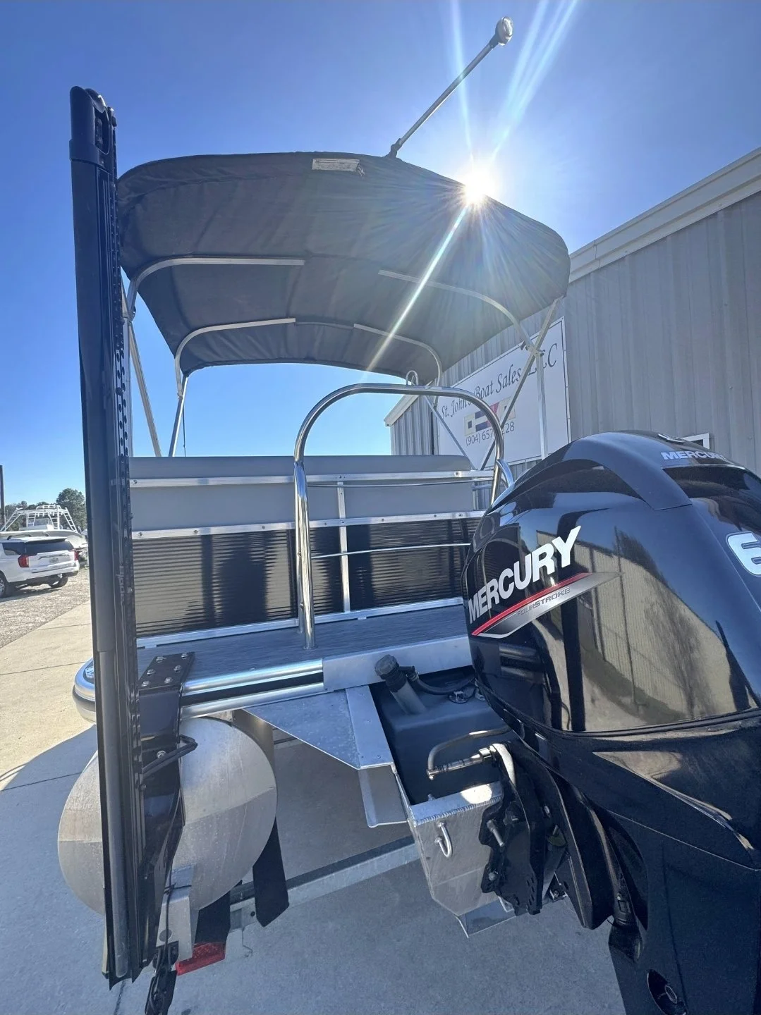 Lowe Fish & Cruise 4.jpg