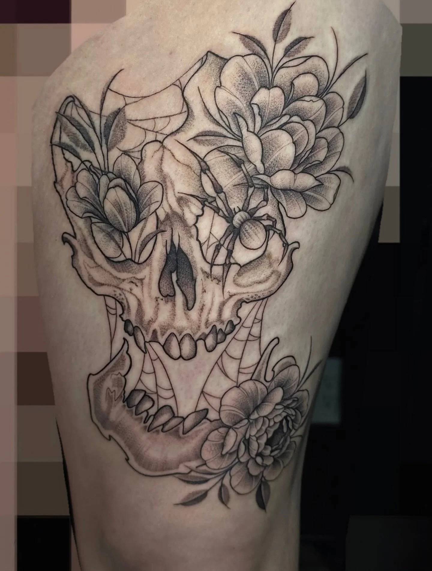 We had this client come all the way from Florida to get tattooed by your artist
.
.
@ambrosia_tattoos 
.
.
Lagrange, GA