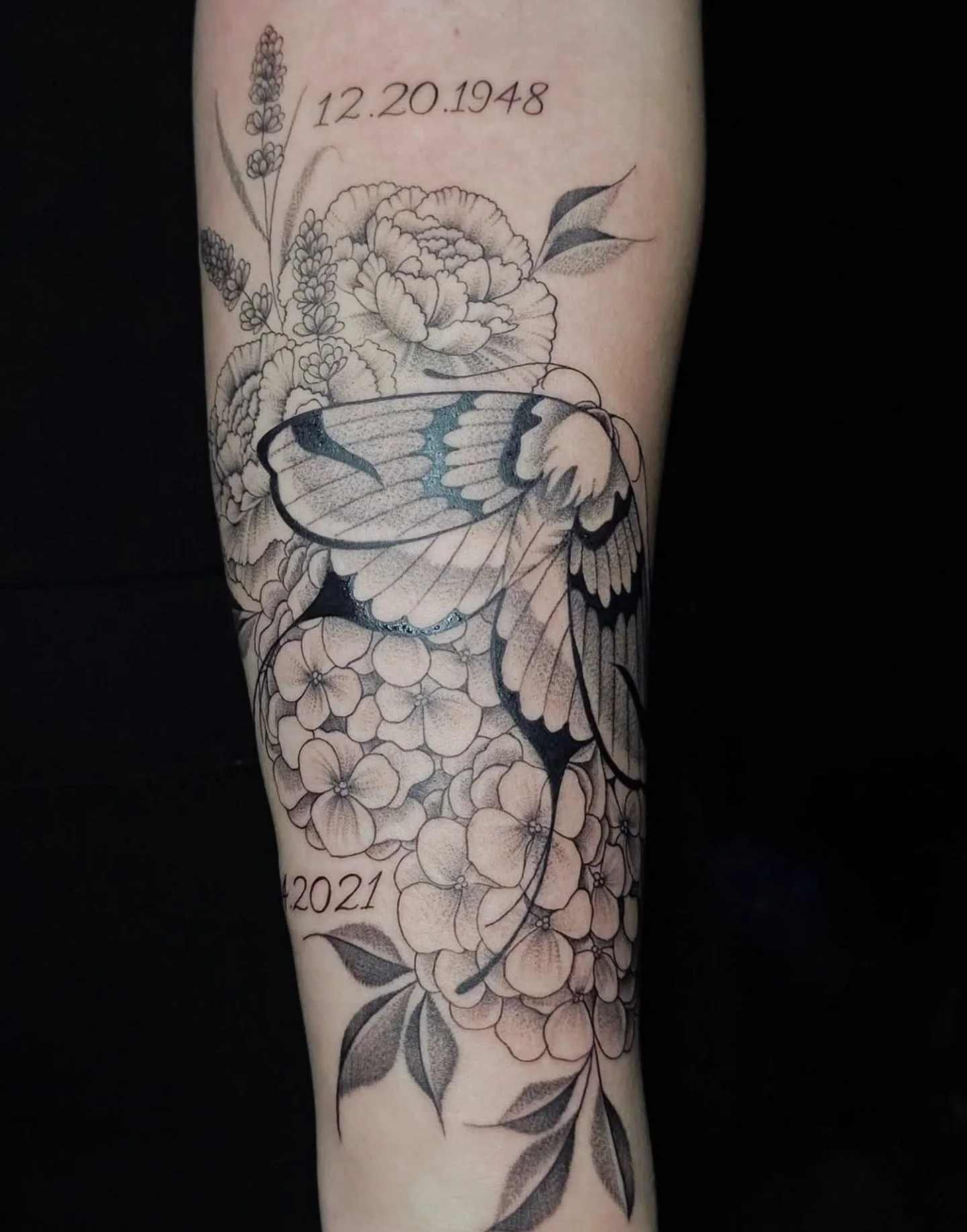 🦋 Where flowers bloom, memories live forever
.
.
Tattoo Artist: @ambrosia_tattoos 
.
.
Lagrange,GA