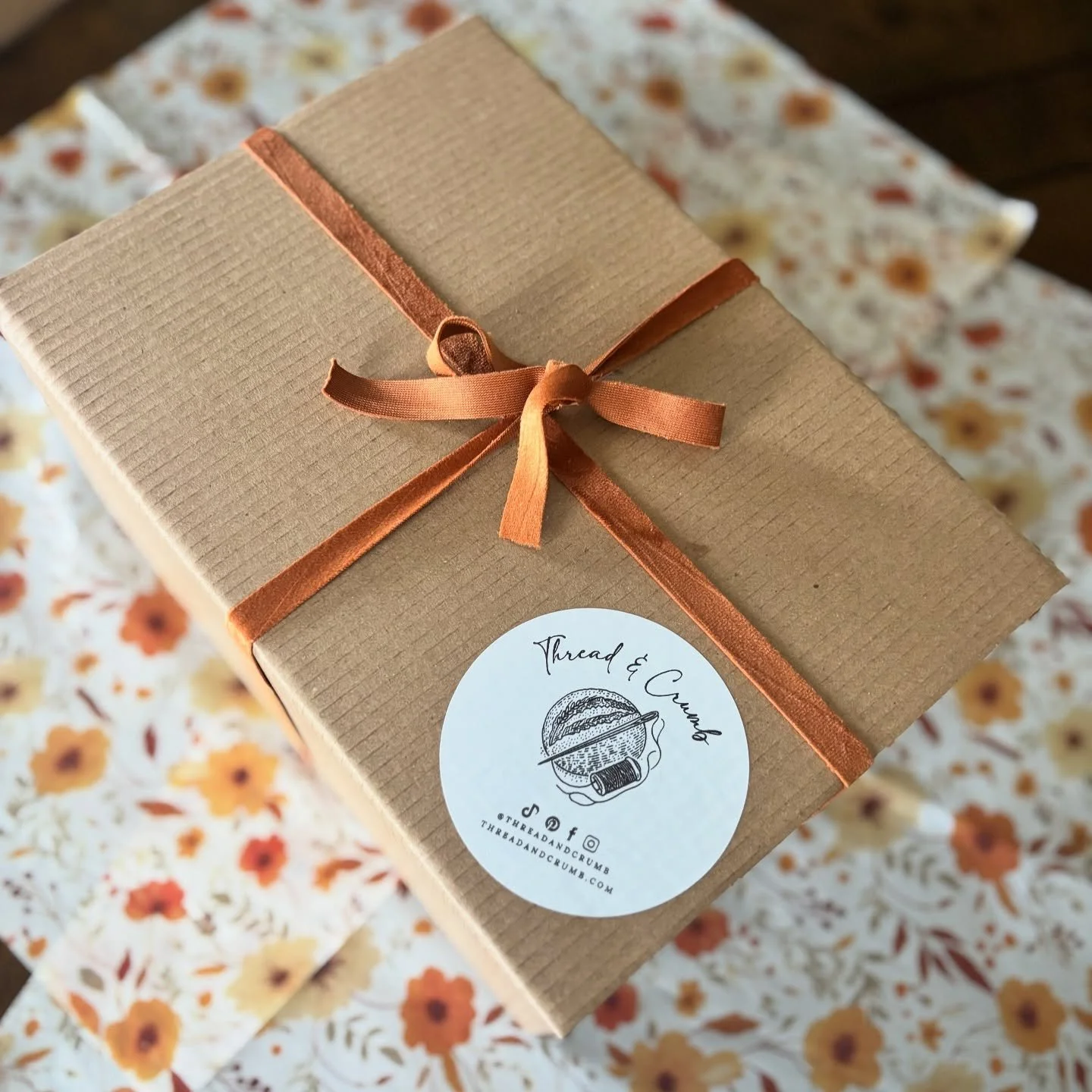 🌙 Cozy Evenings Gift Box ✨

When the air gets crisp and the days grow shorter, nothing feels better than slowing down with a little ritual. Our Cozy Evenings Fall Gift Box was created to bring comfort + calm into your evenings.

Inside you&rsquo;ll 