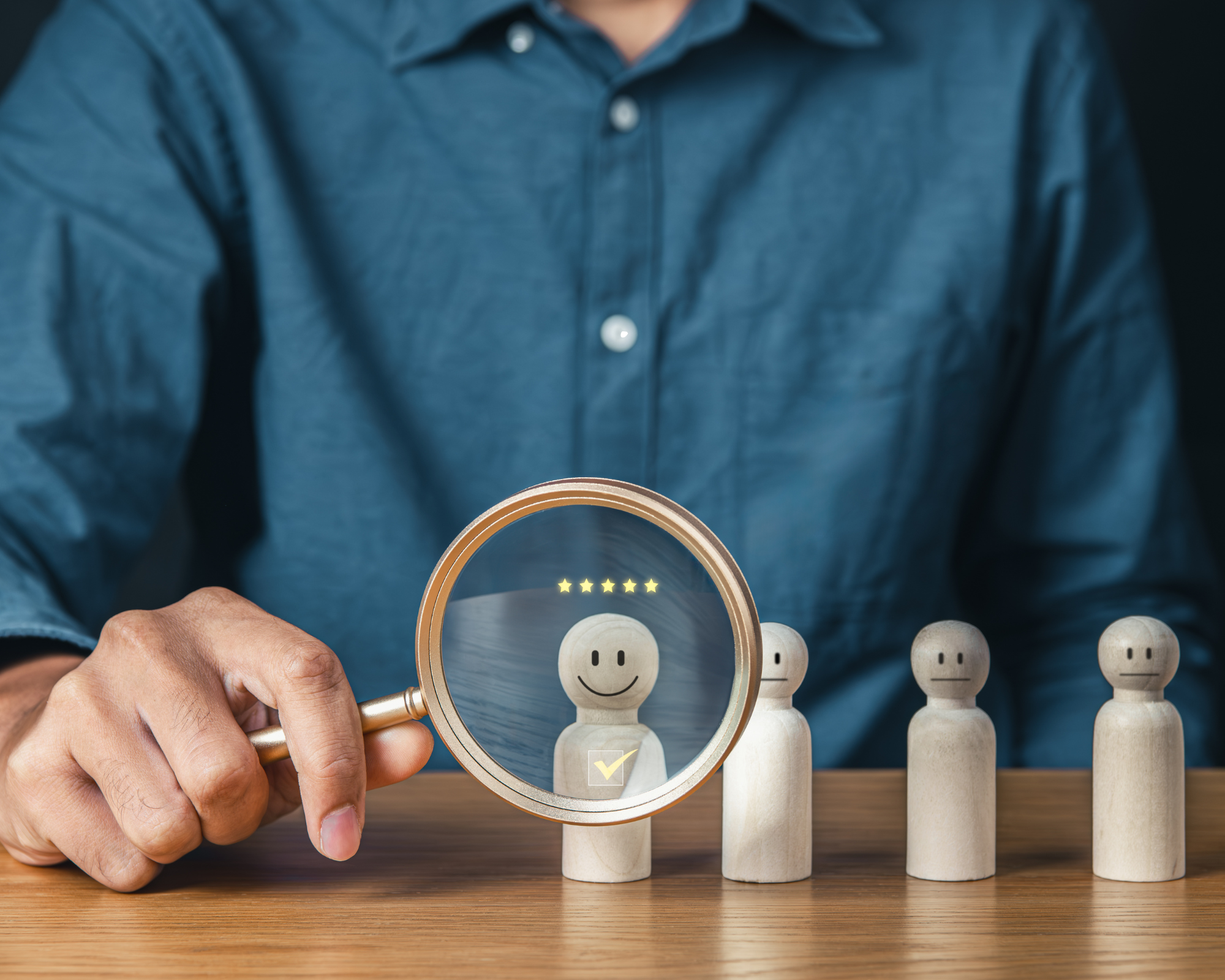 Symbolbild für Talentsuche – Recruiting mit Fokus auf passende Kandidaten bei AW Recruiting