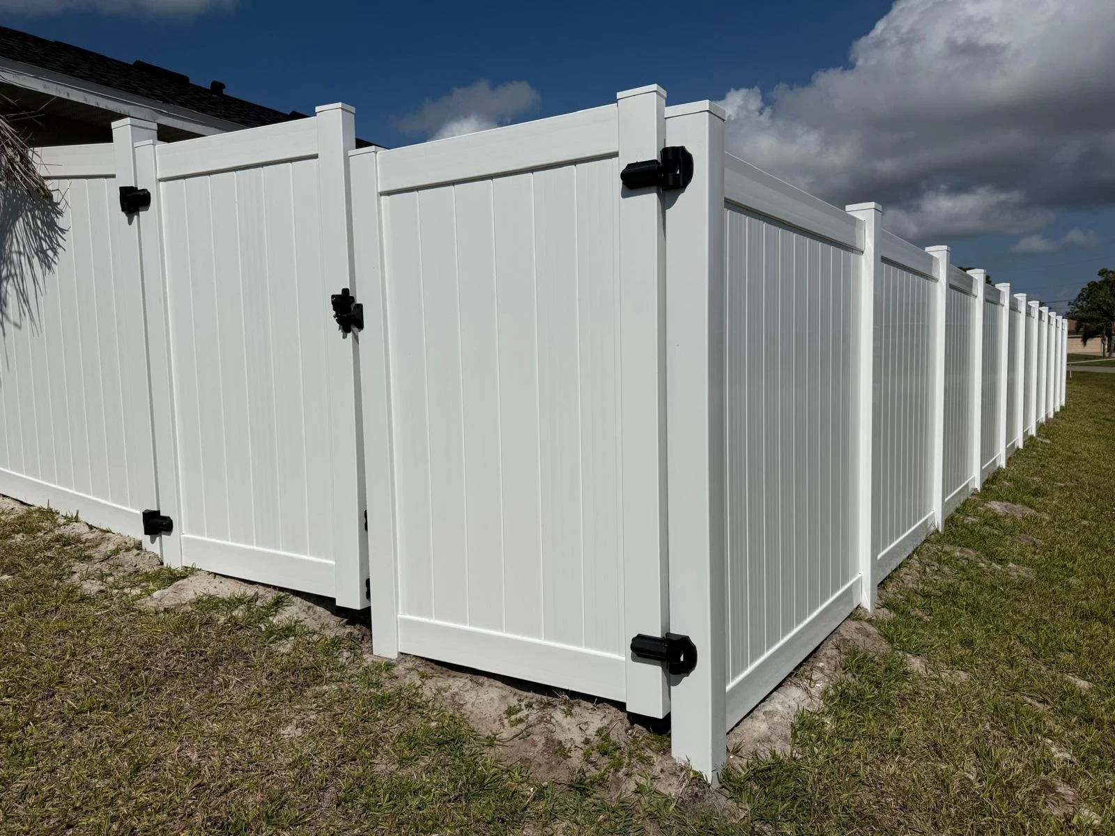 PVC Fence Picture .jpg
